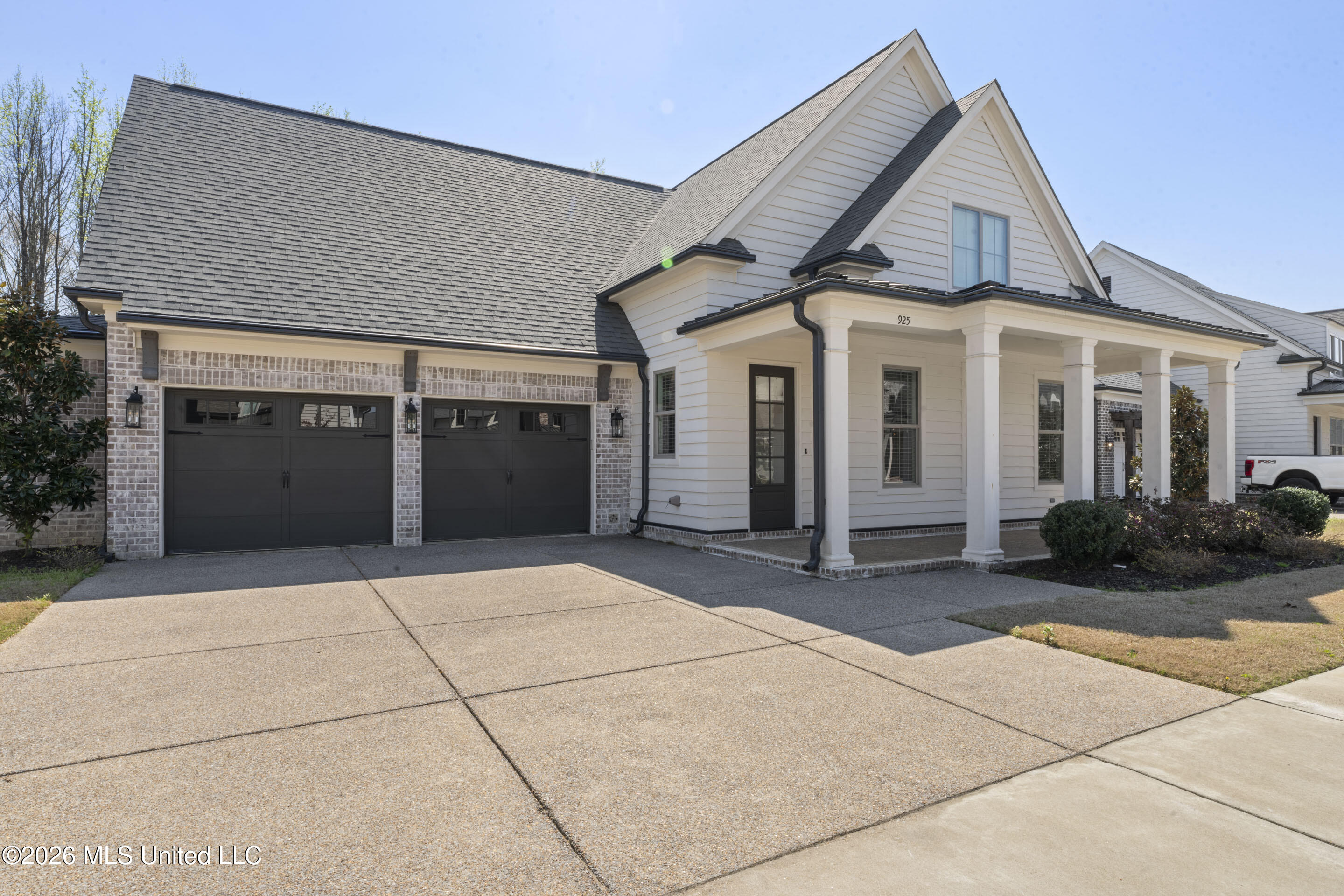 925 Cypress Vine Cove Property Photo 34