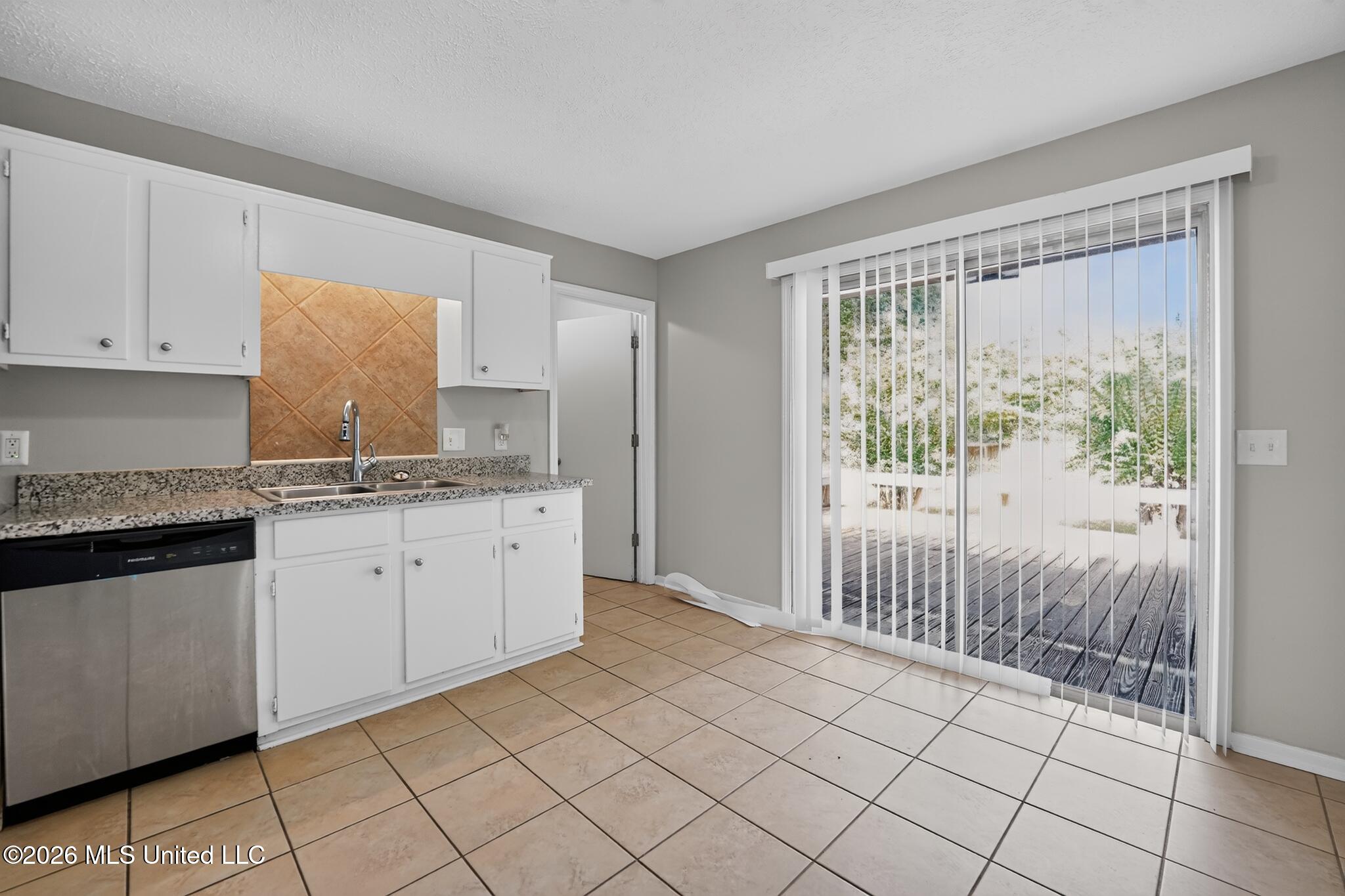 161 Stonegate Drive Property Photo 7