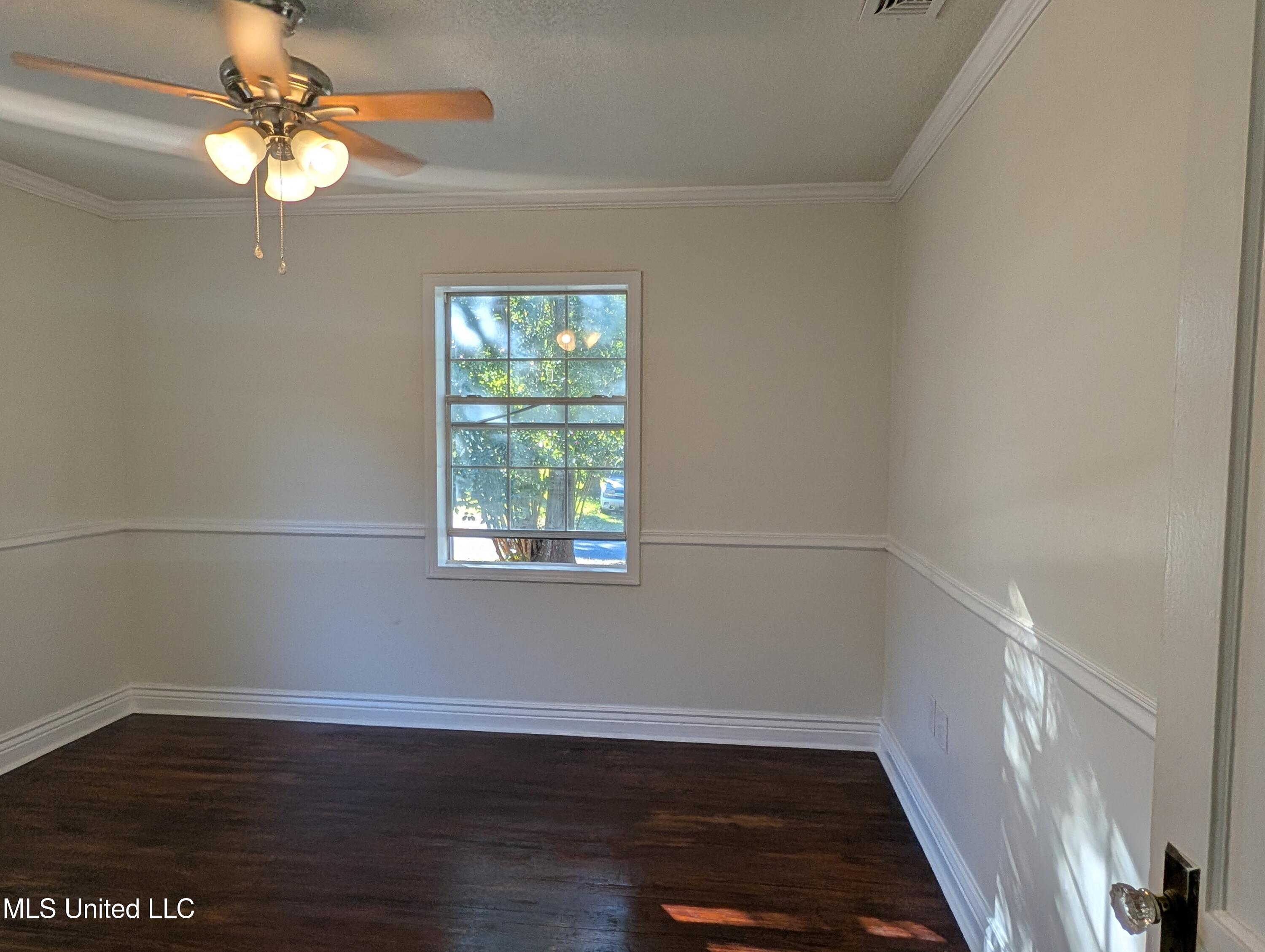 2302 Wilson Avenue Property Photo 10