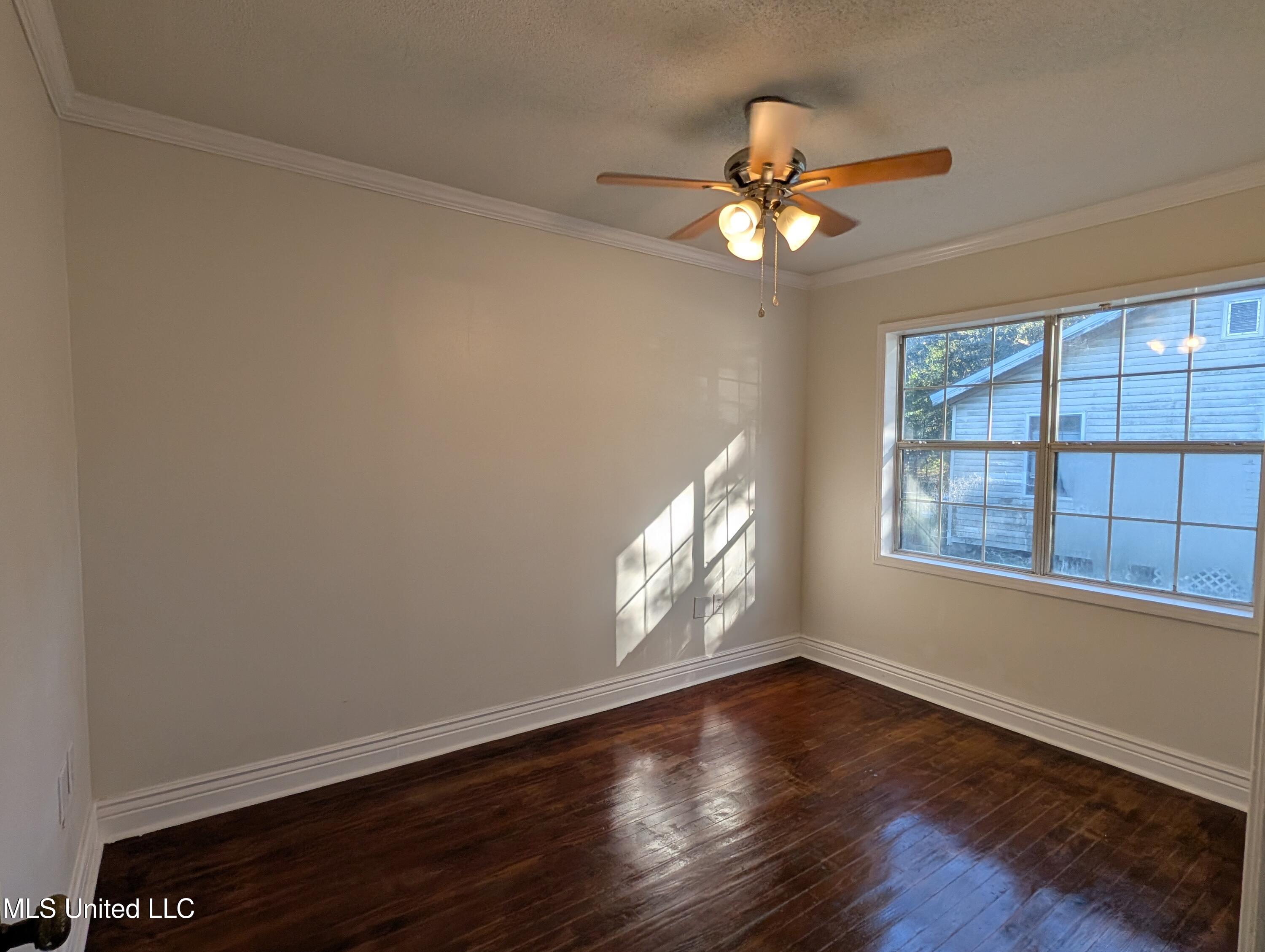 2302 Wilson Avenue Property Photo 13
