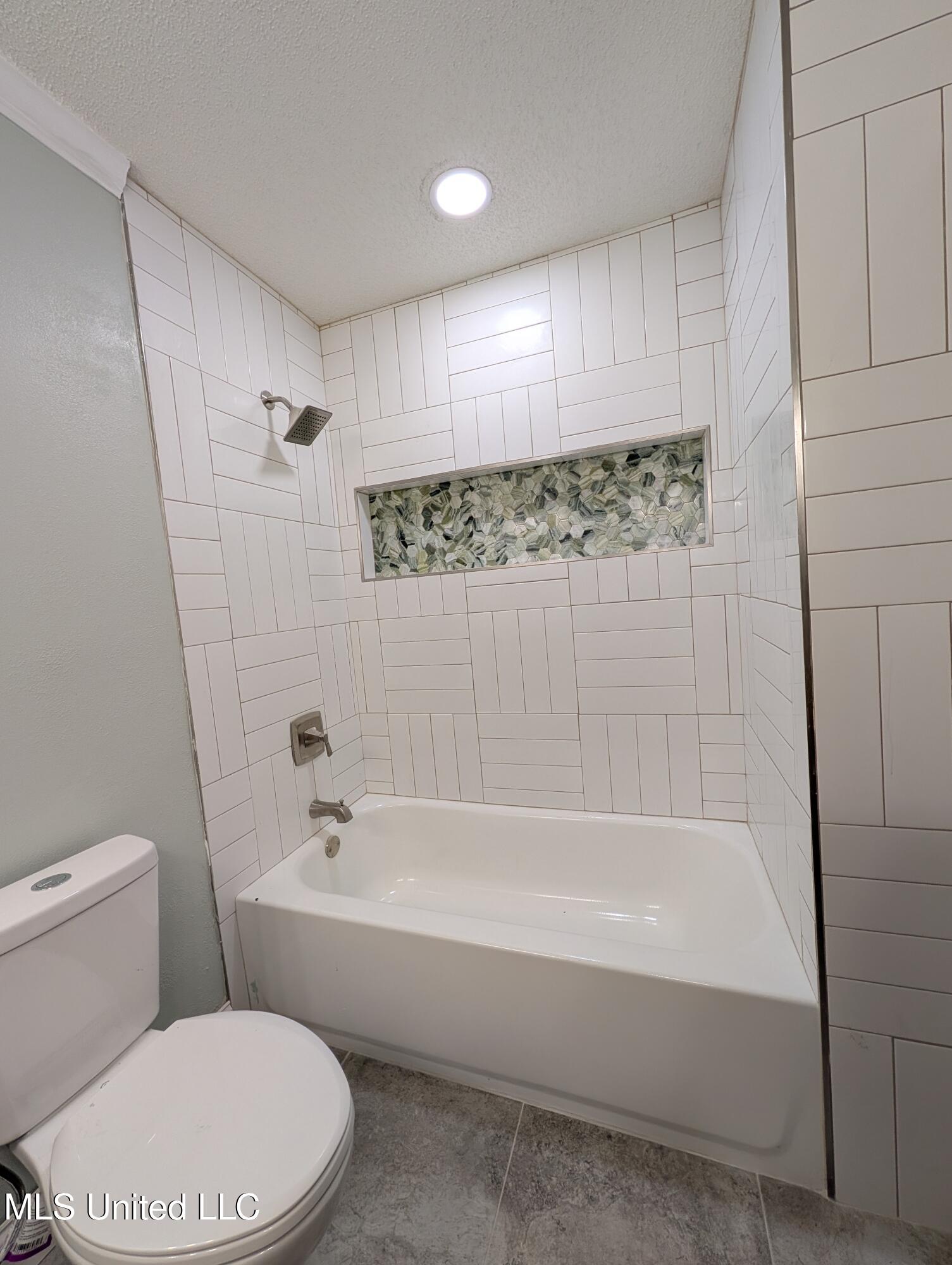 2302 Wilson Avenue Property Photo 16
