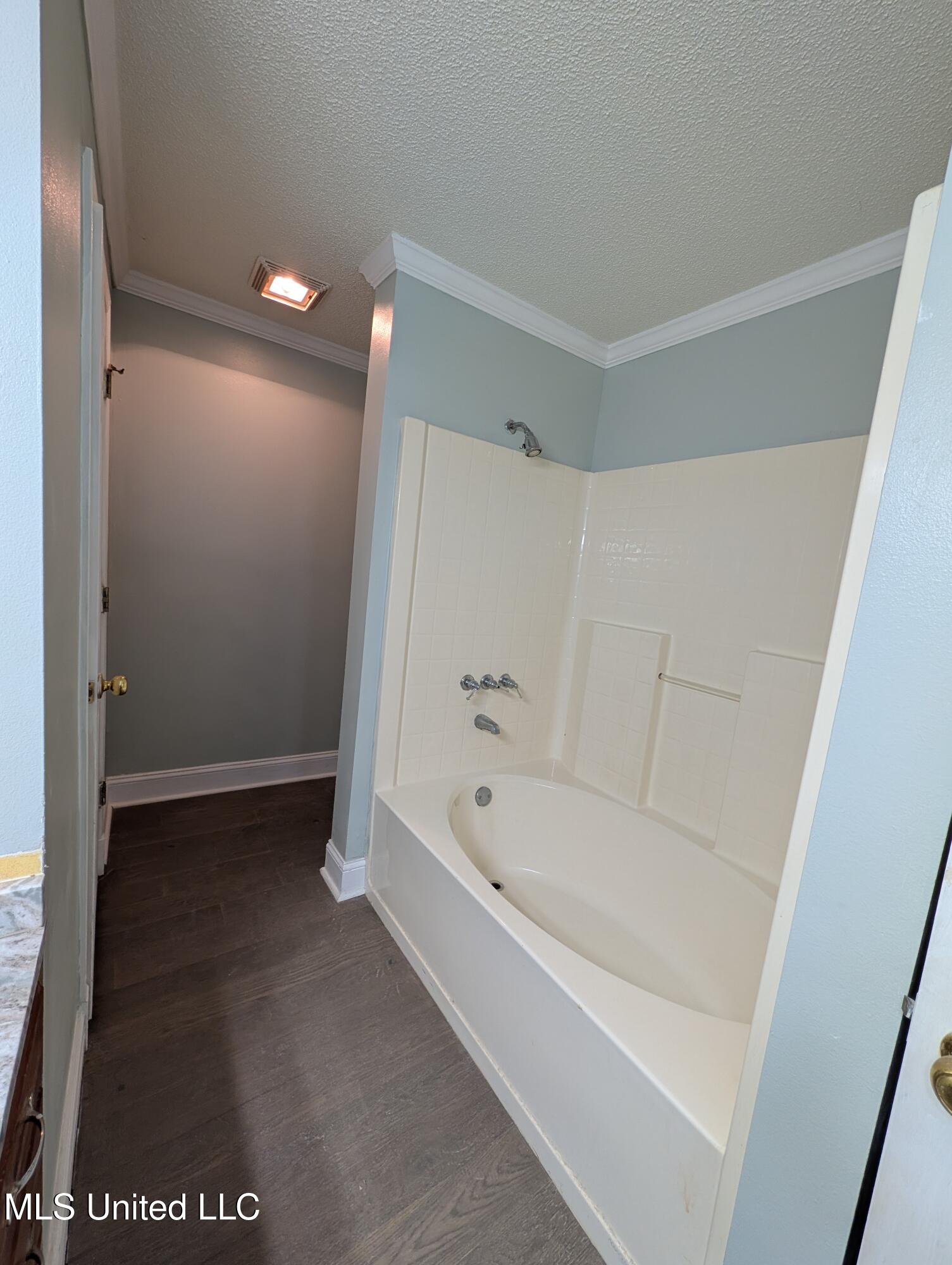 2302 Wilson Avenue Property Photo 19