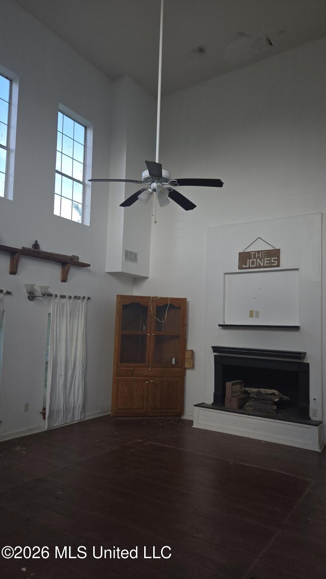 4352 Williams Road Property Photo 28