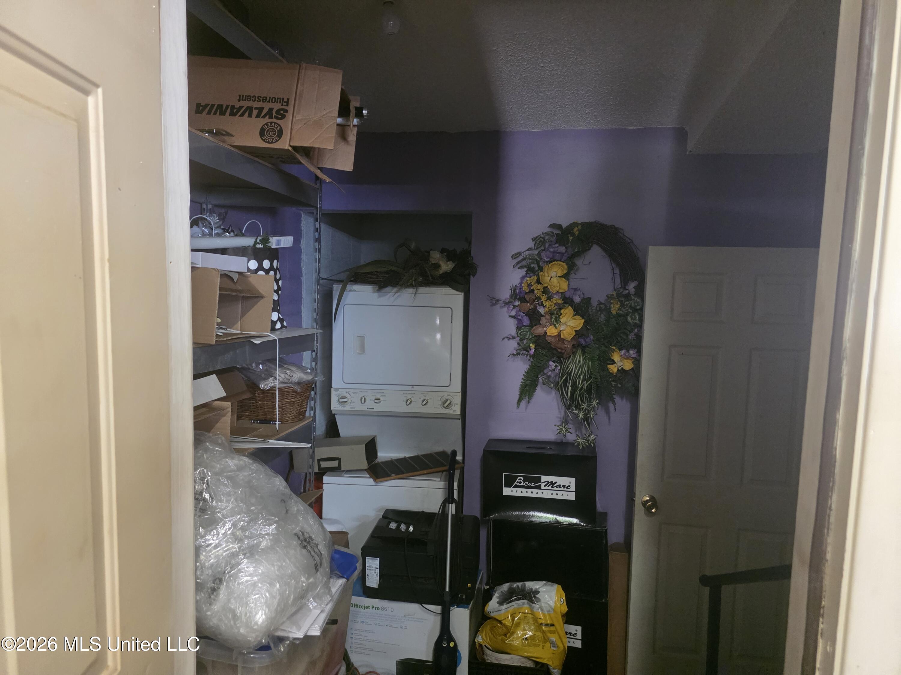 429 Dyson Drive Property Photo 6