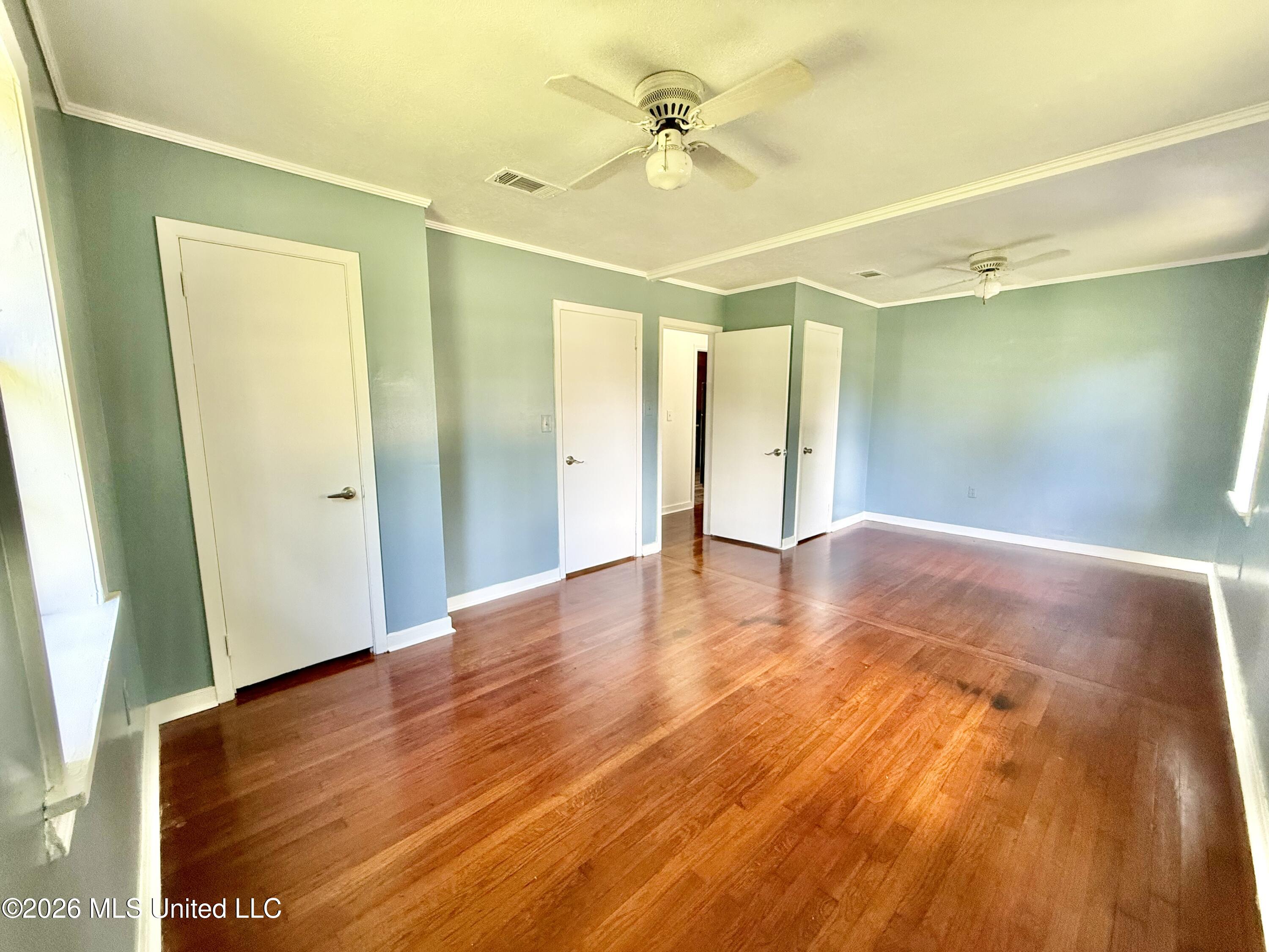 208 Susanne Street Property Photo 9