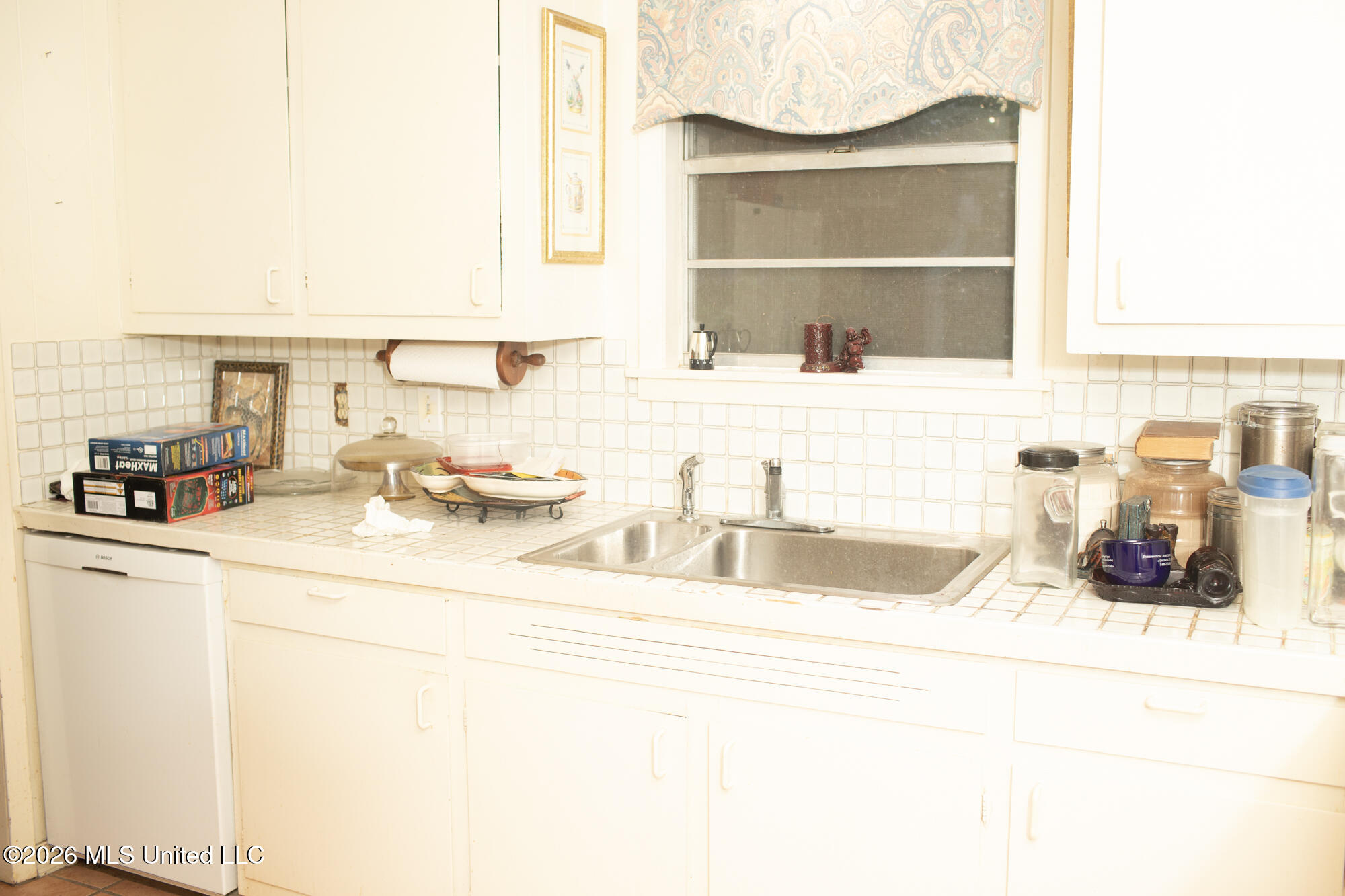 5447 Venetian Way Property Photo 7