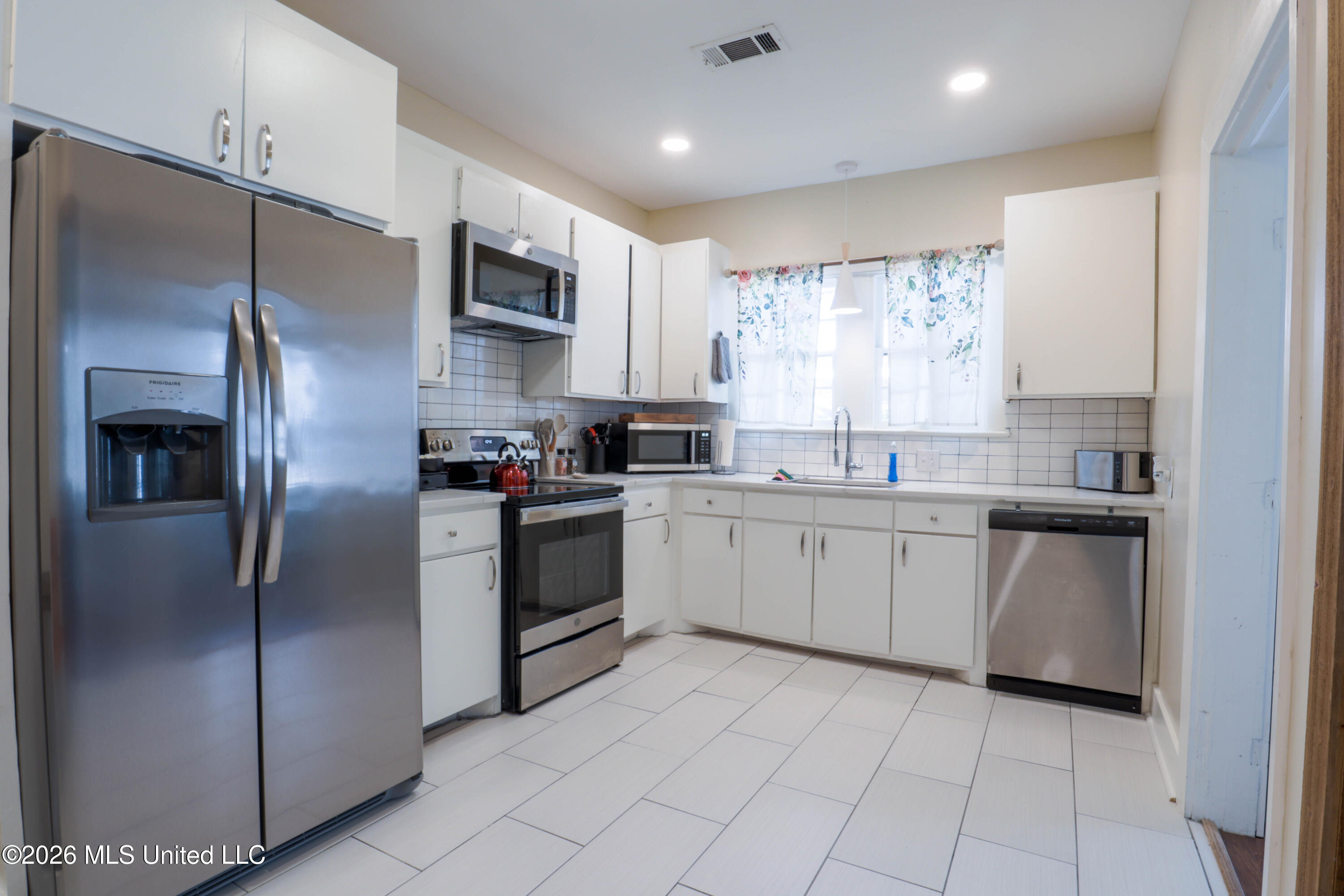 522 Taylor Street Property Photo 7