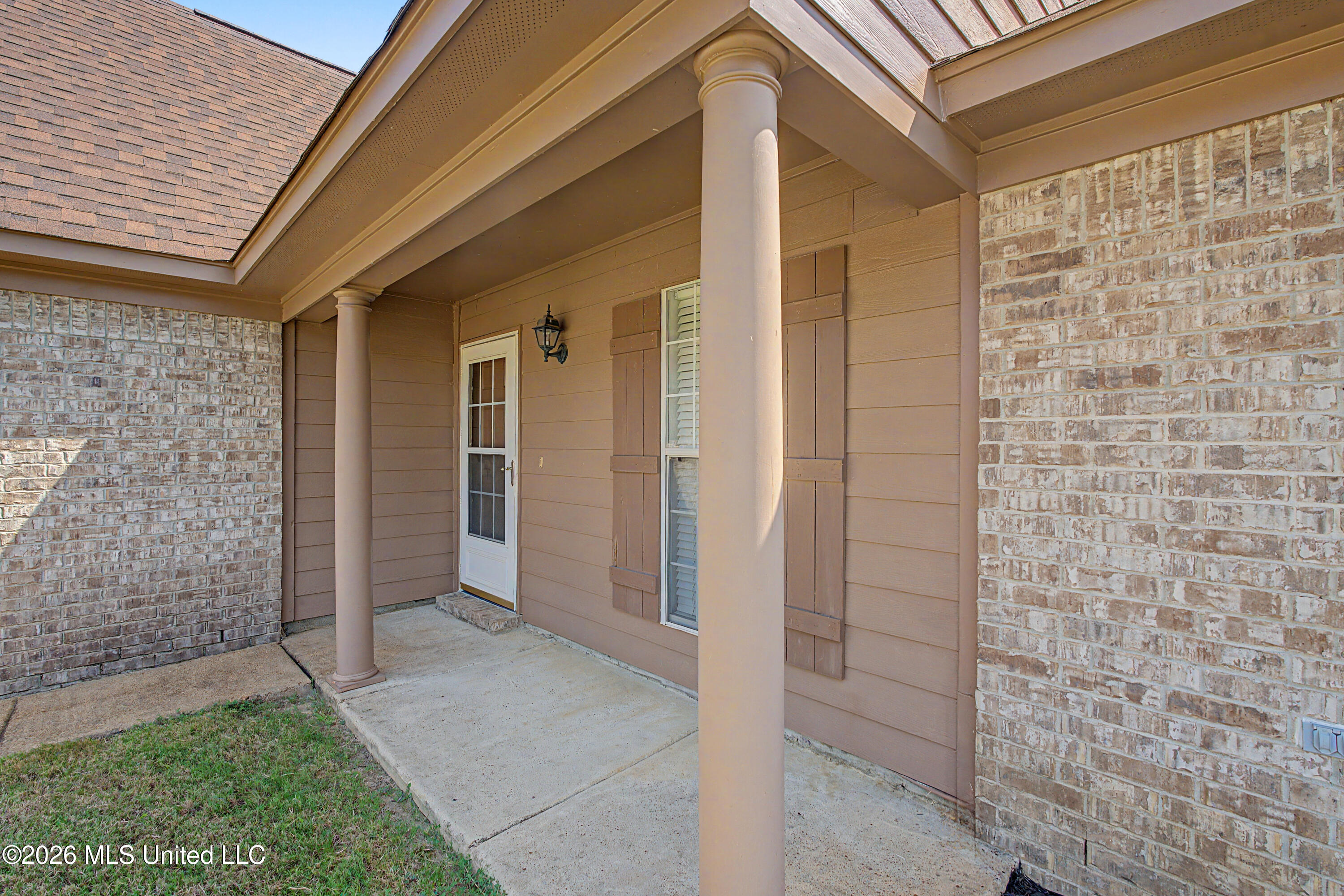 6892 Tealwood Drive Property Photo 6