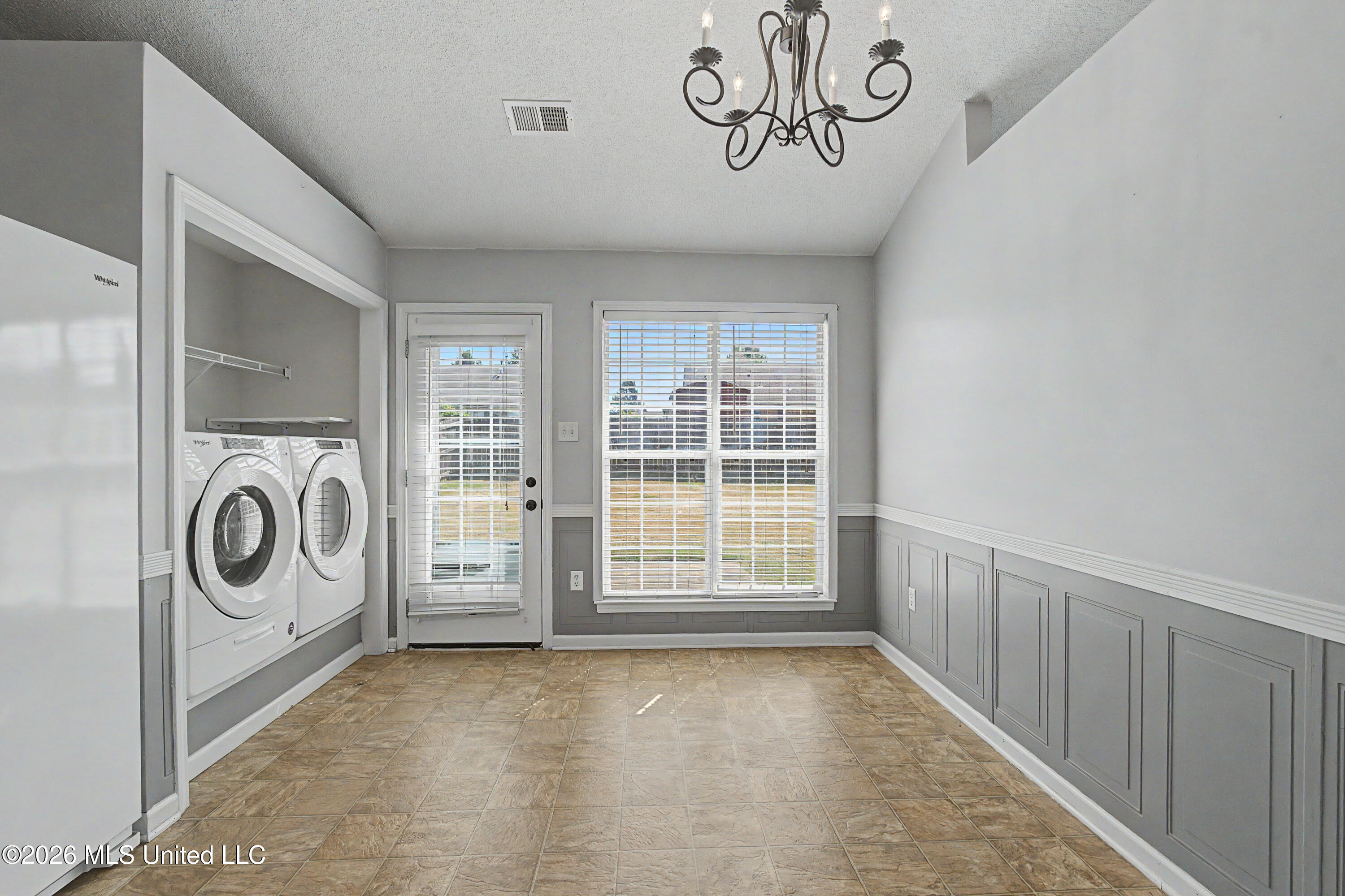6892 Tealwood Drive Property Photo 22