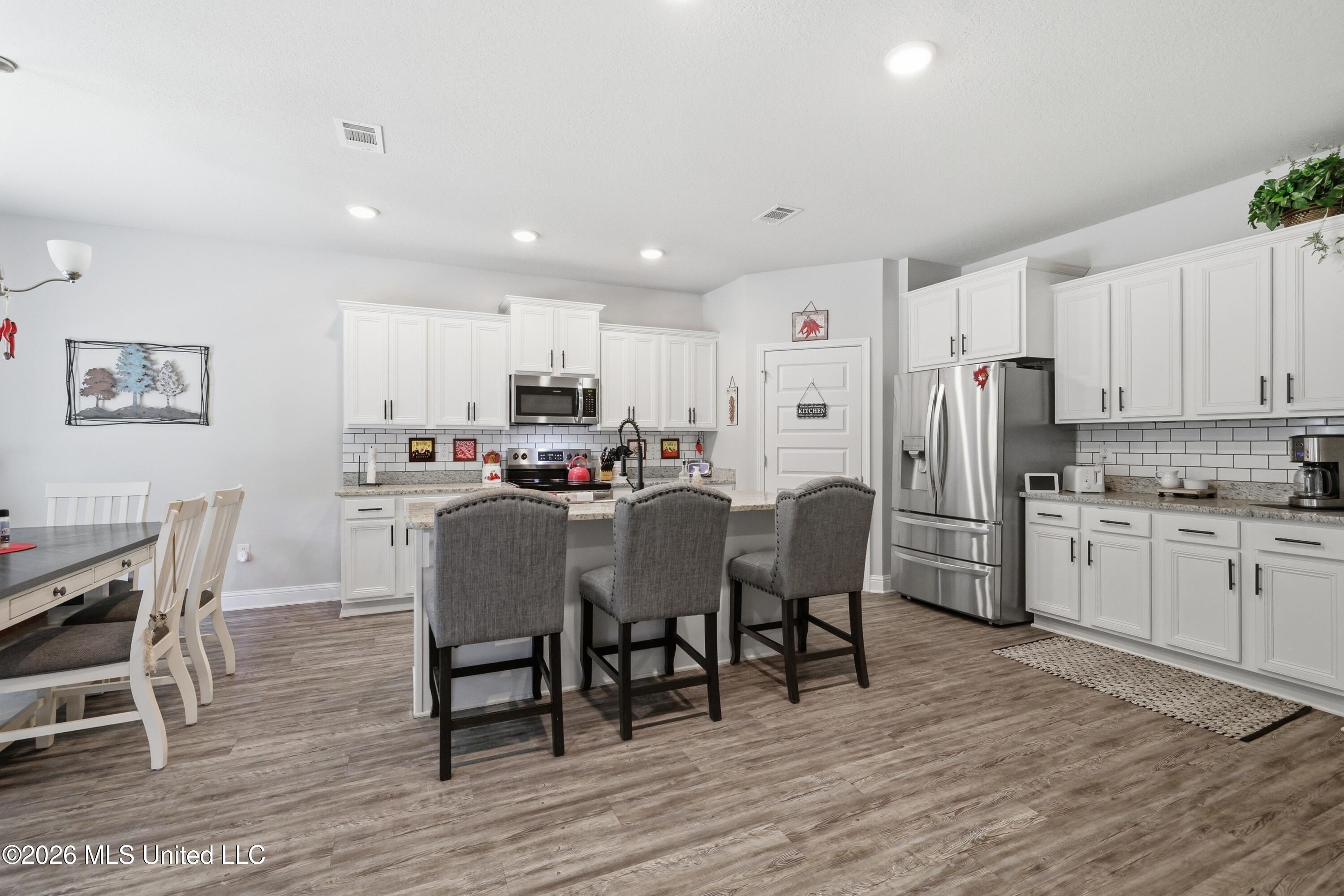 6417 Chickory Way Property Photo 16