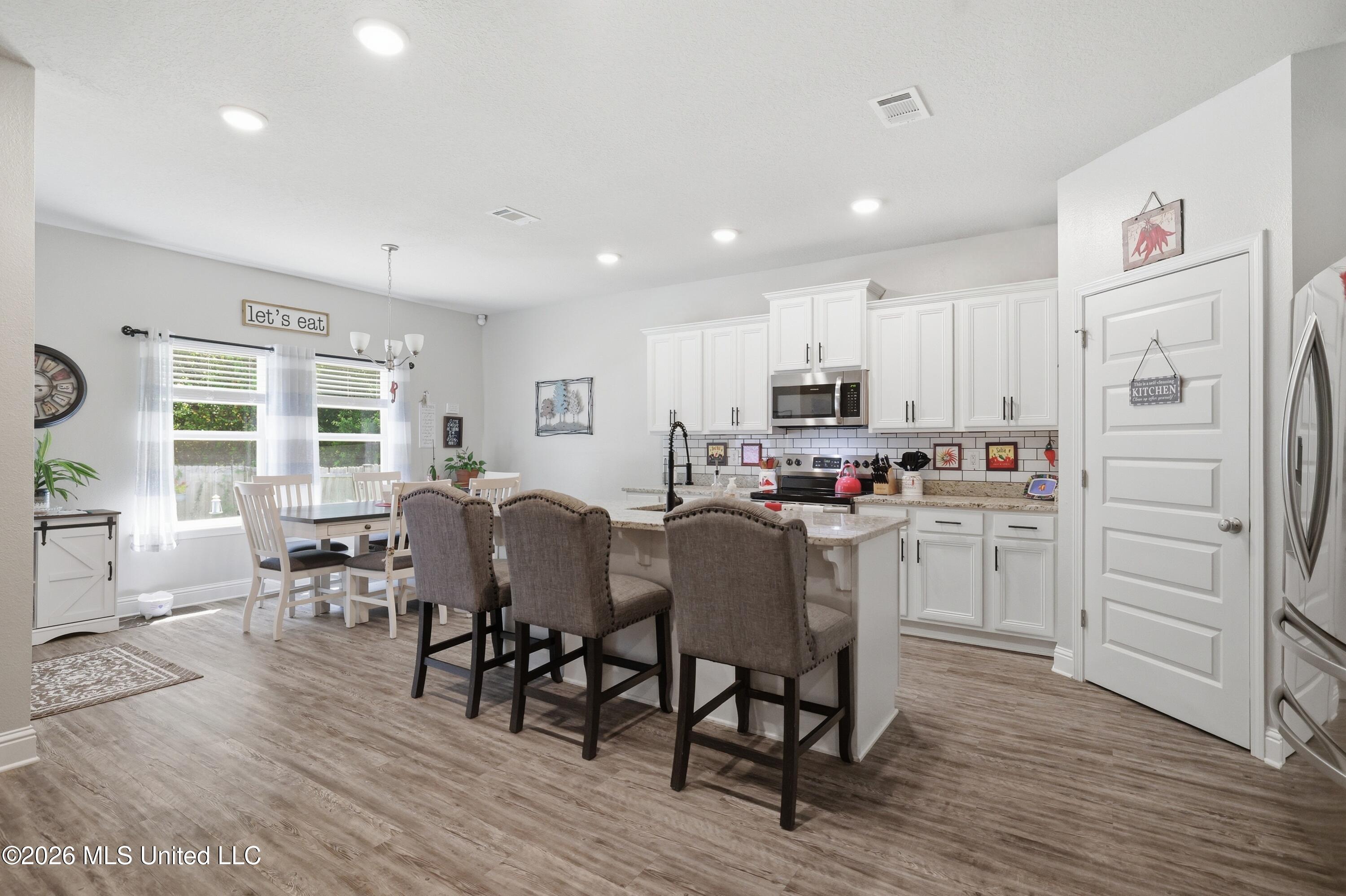 6417 Chickory Way Property Photo 18
