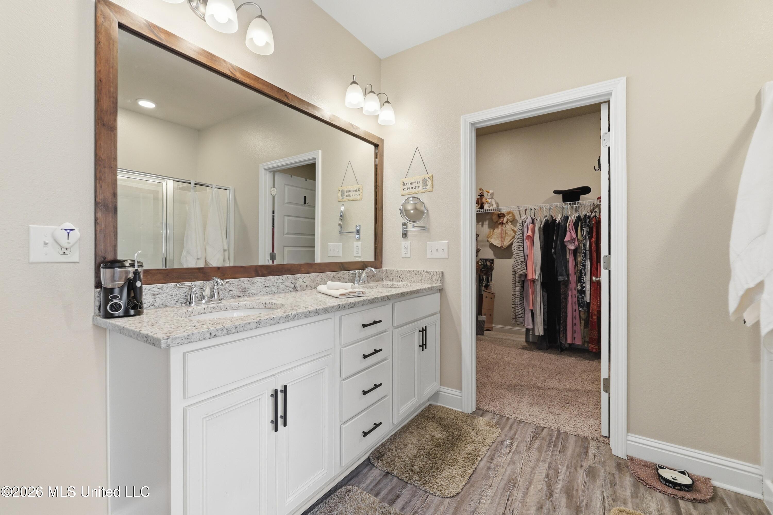 6417 Chickory Way Property Photo 34