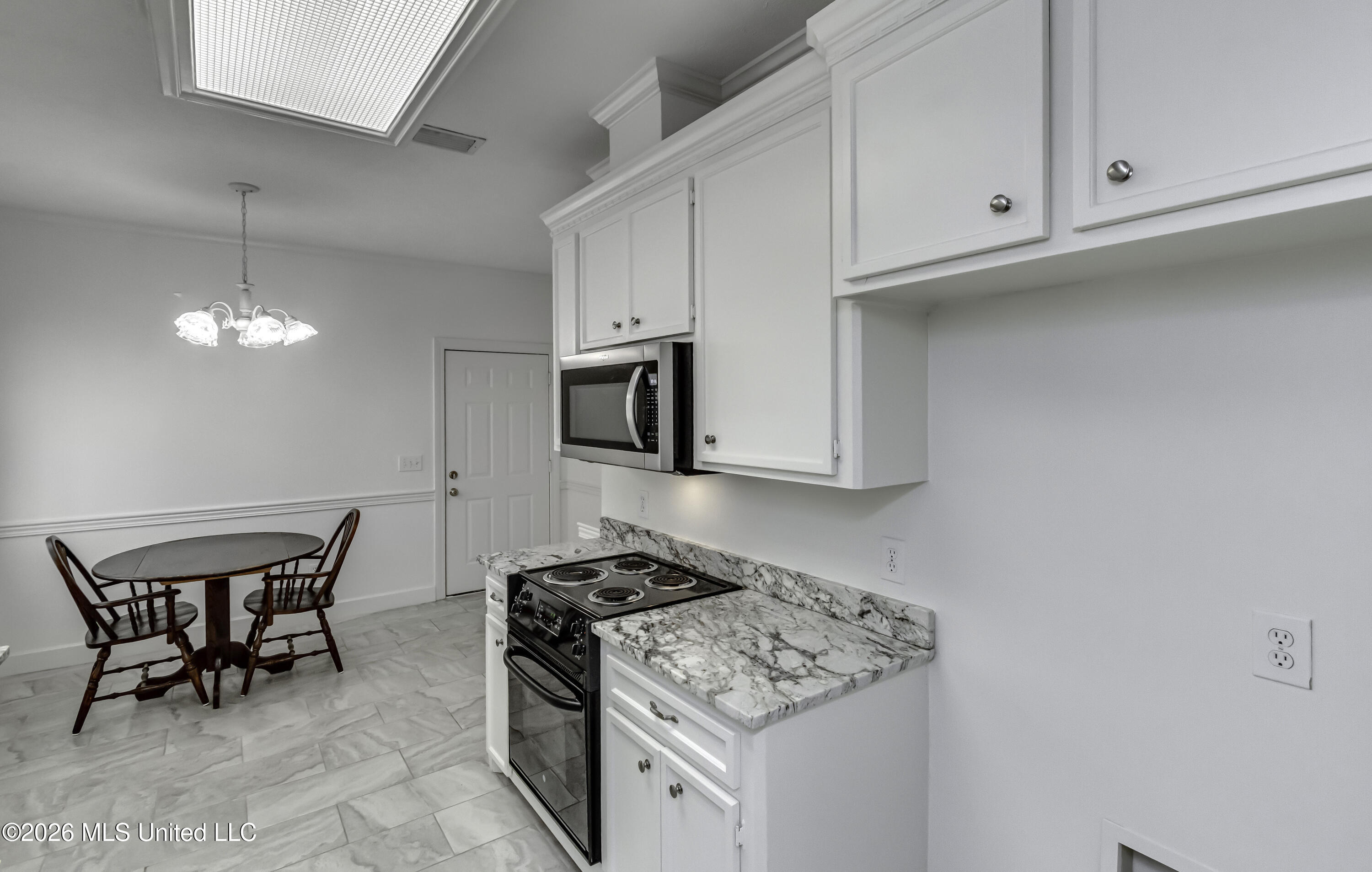 403 Sawtooth Cove Property Photo 25