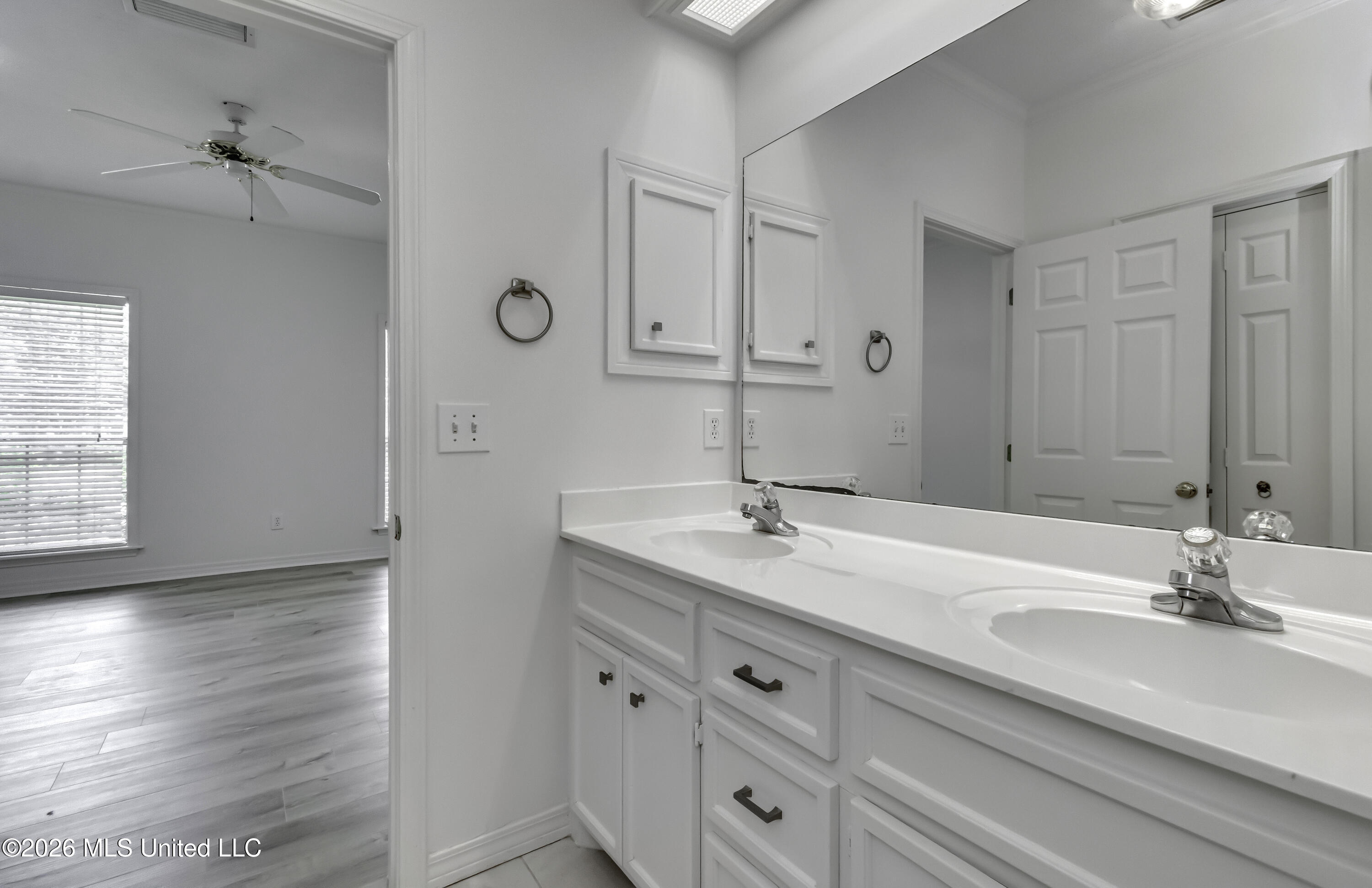403 Sawtooth Cove Property Photo 32