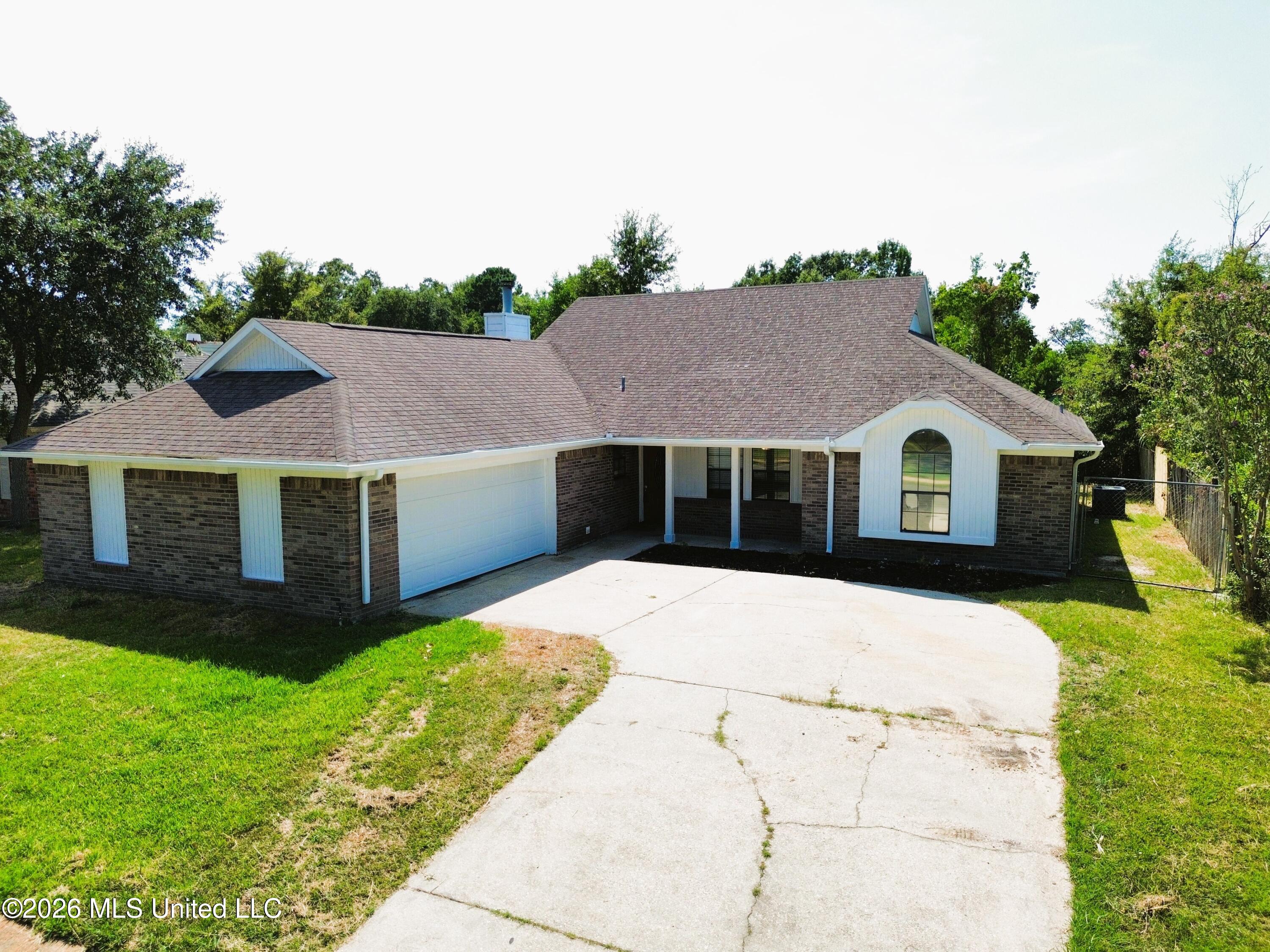 959 Mary Ruth Drive Property Photo 3