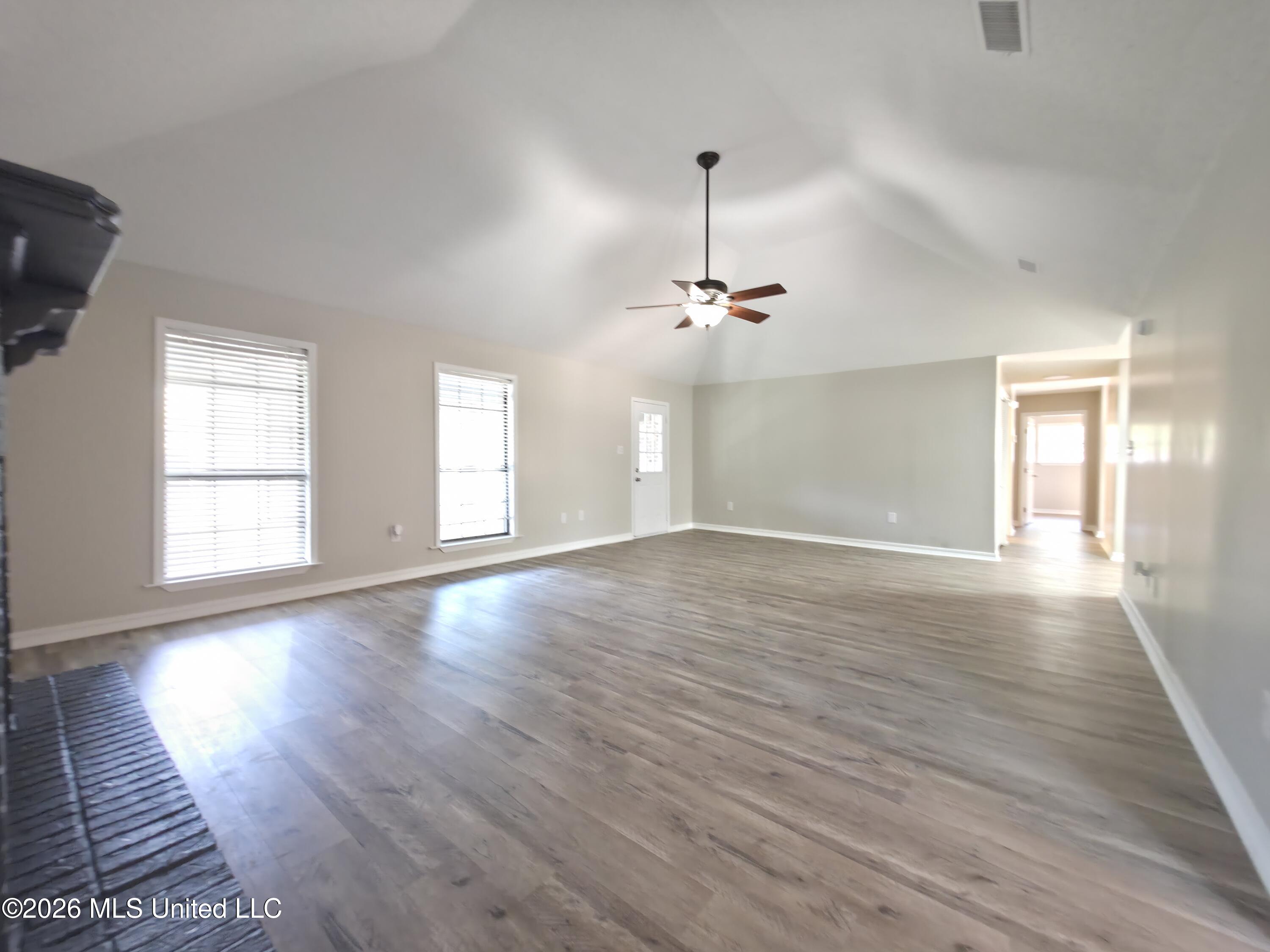 959 Mary Ruth Drive Property Photo 6