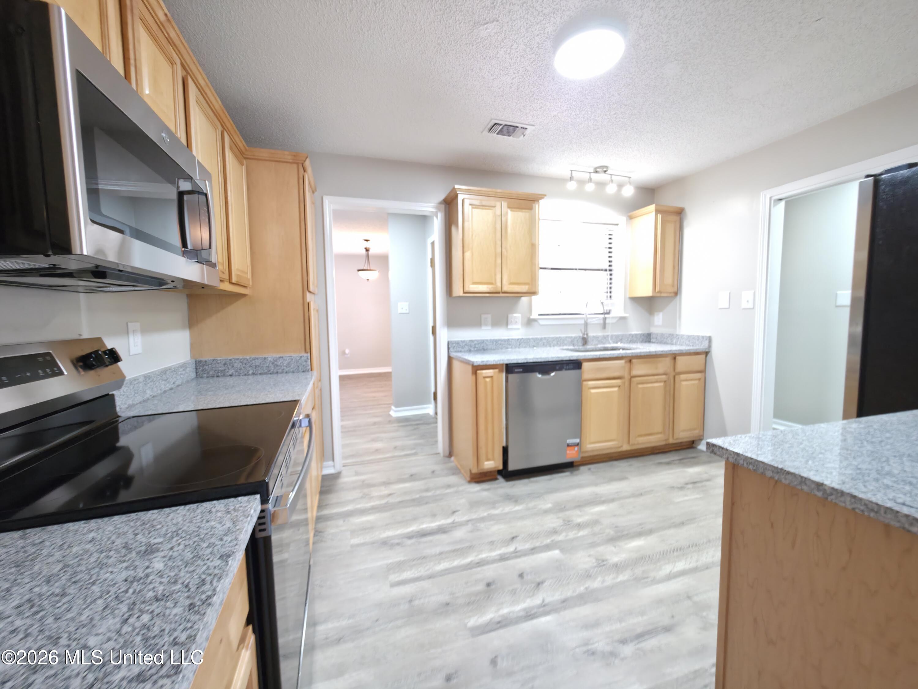 959 Mary Ruth Drive Property Photo 10