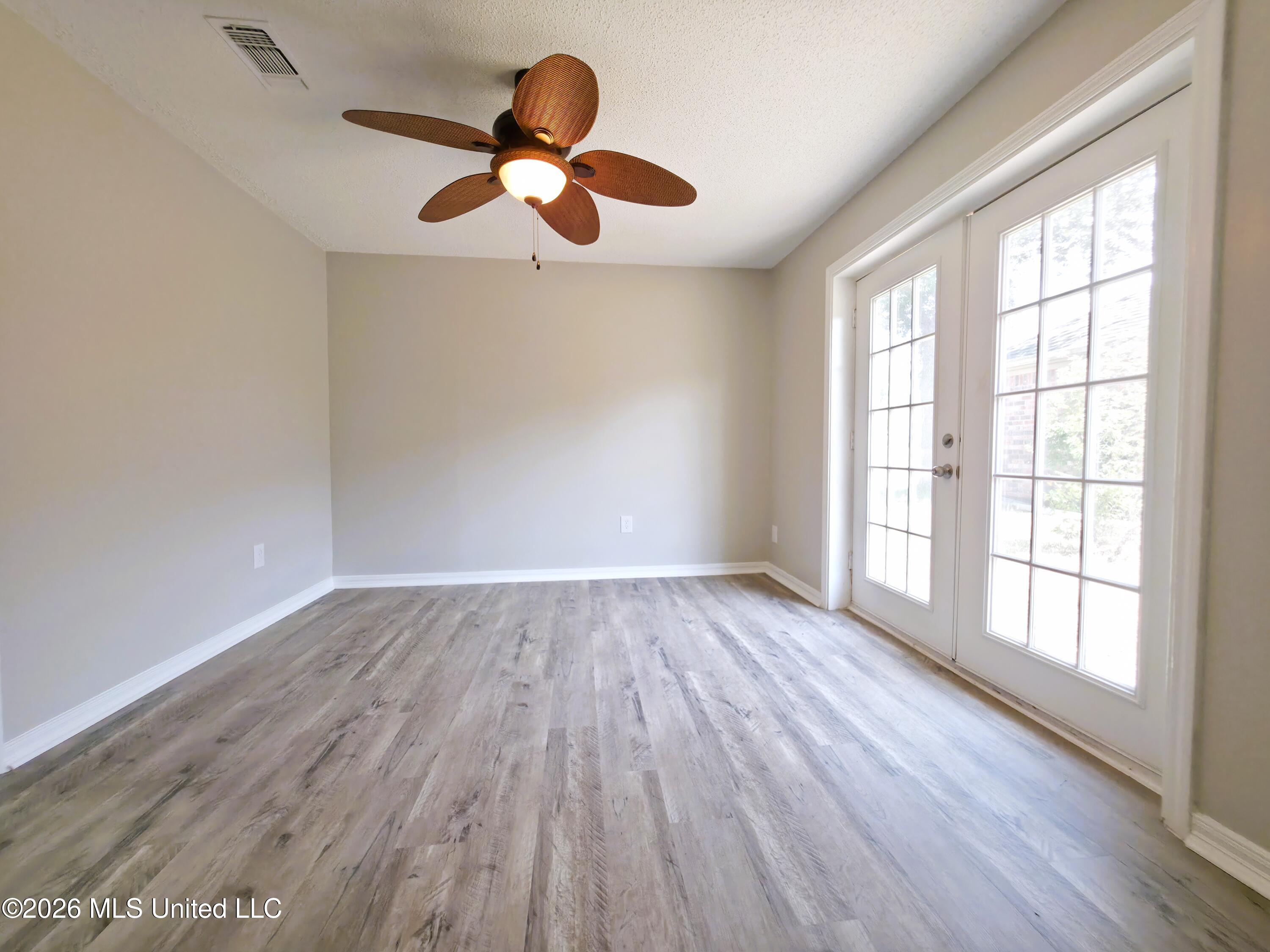 959 Mary Ruth Drive Property Photo 13