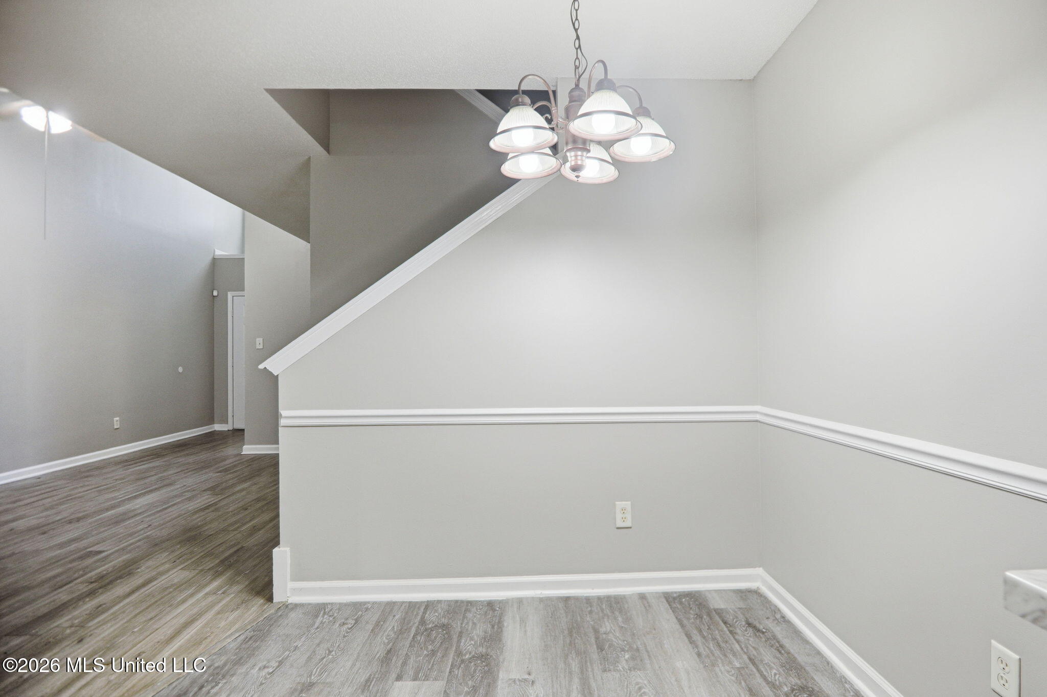 7270 Illinois Central Avenue Property Photo 3