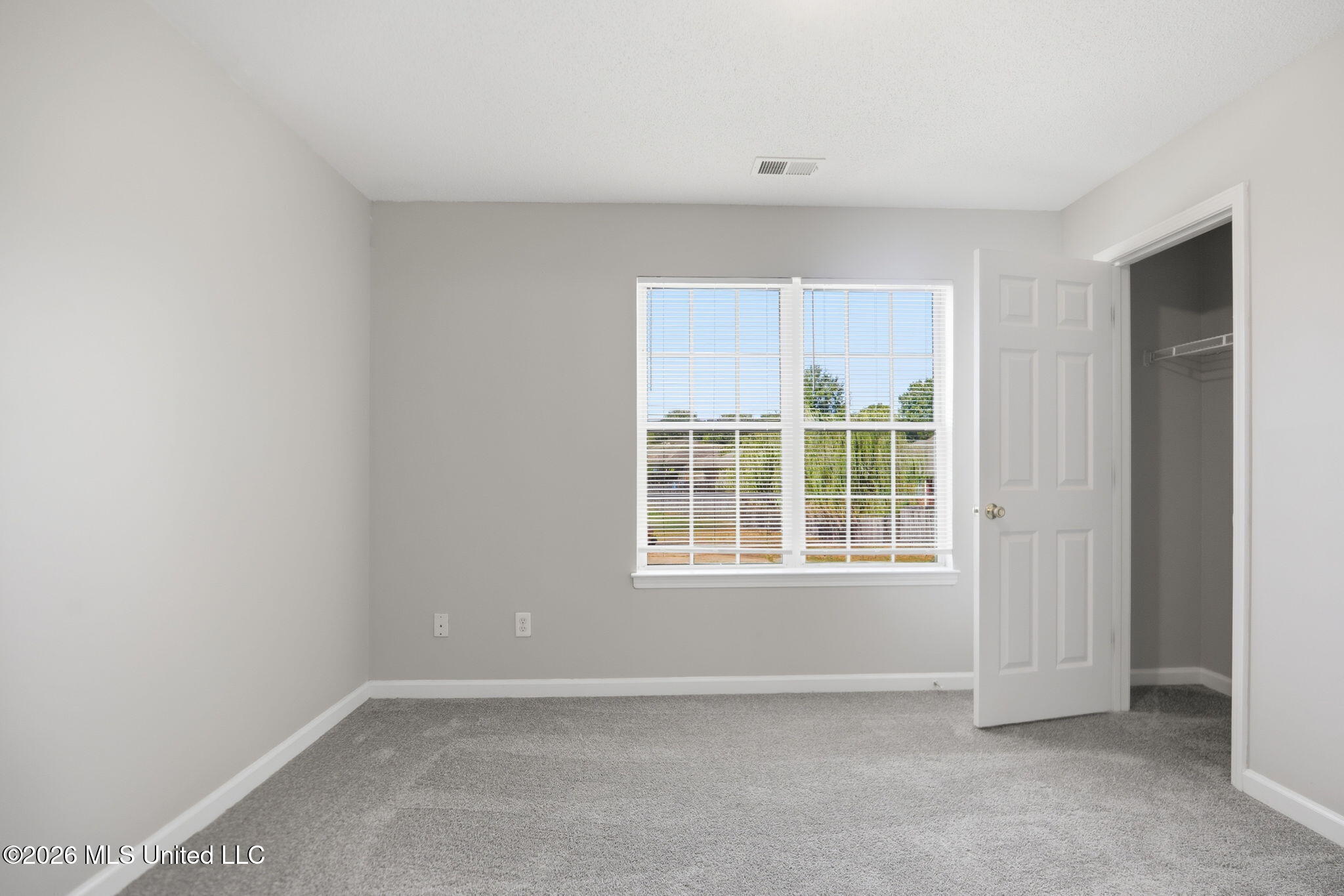 7270 Illinois Central Avenue Property Photo 9