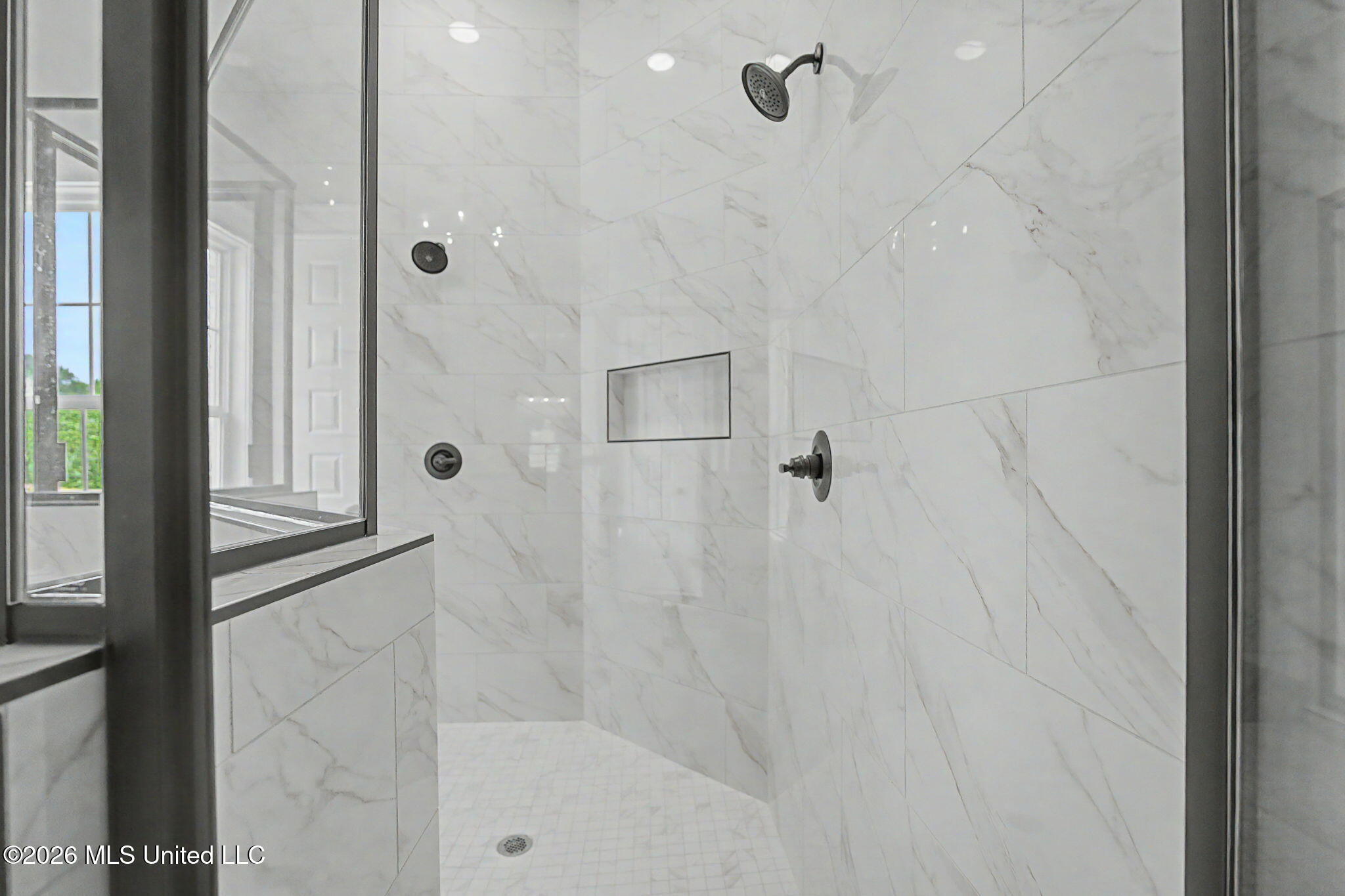 8130 Soaring Oaks Drive Property Photo 25