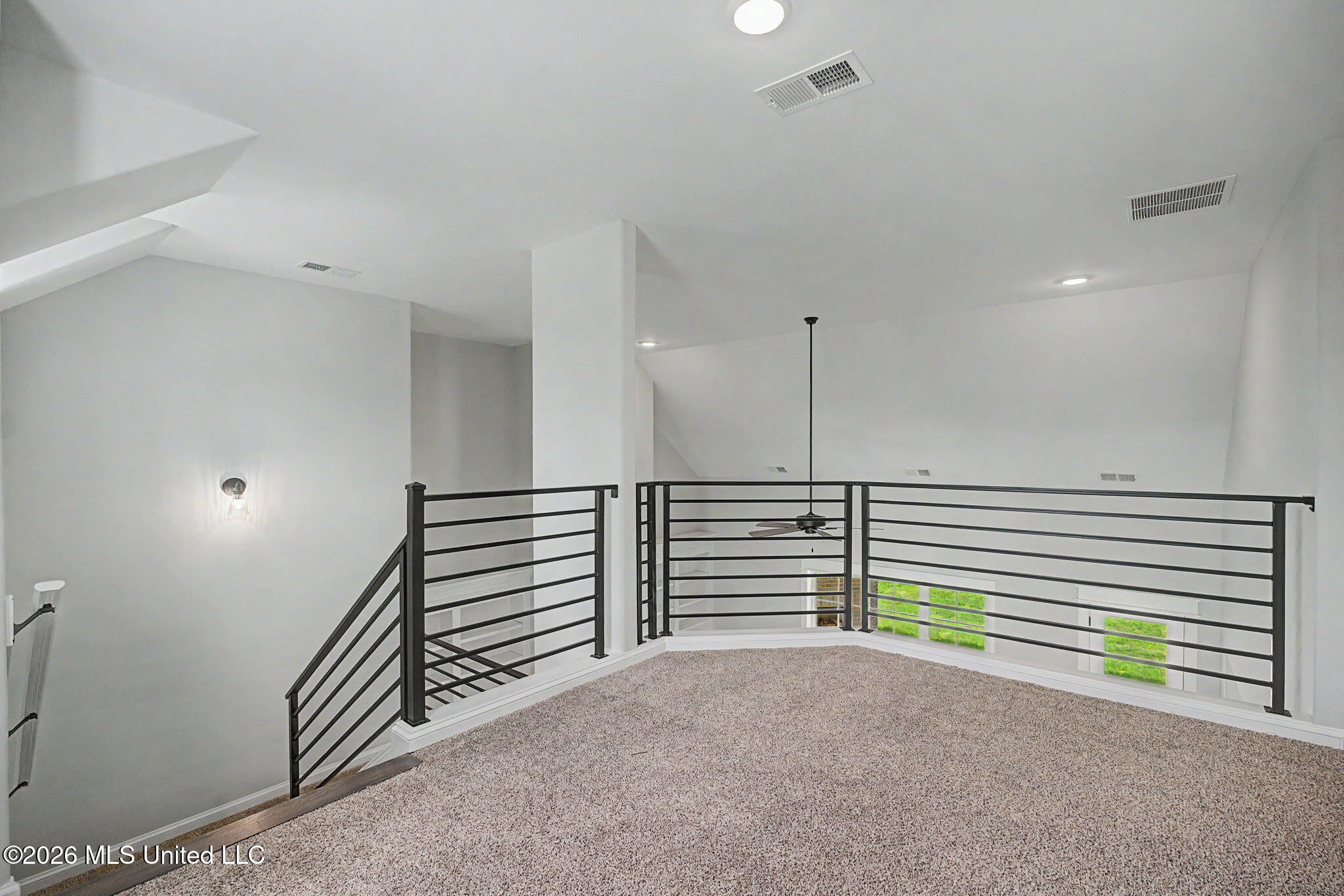 8130 Soaring Oaks Drive Property Photo 33