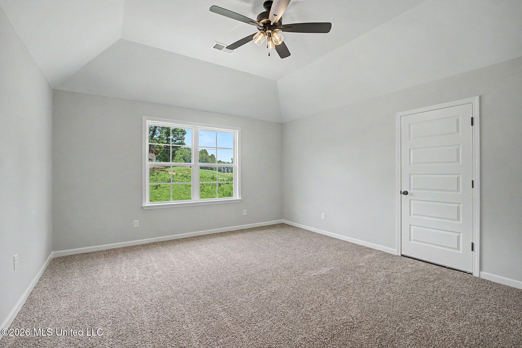 8130 Soaring Oaks Drive Property Photo 36