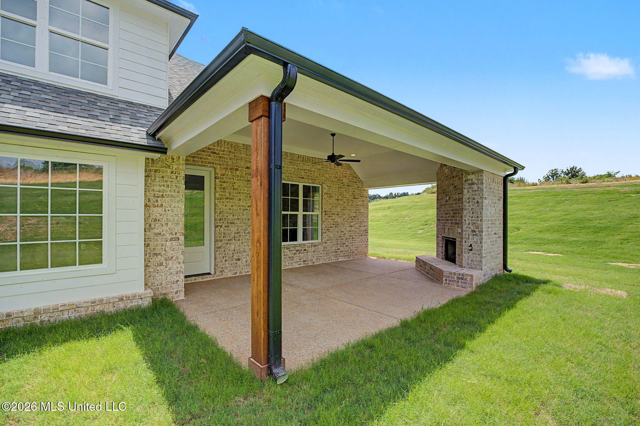 8130 Soaring Oaks Drive Property Photo 41