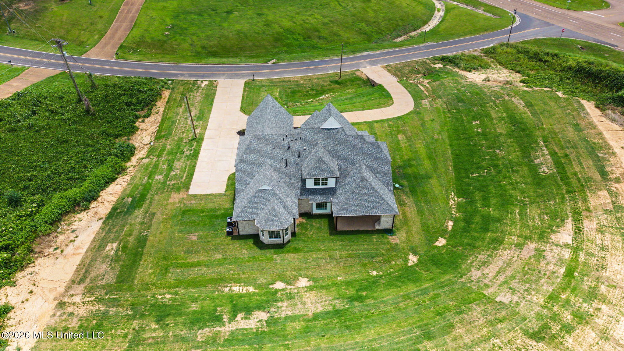 8130 Soaring Oaks Drive Property Photo 46
