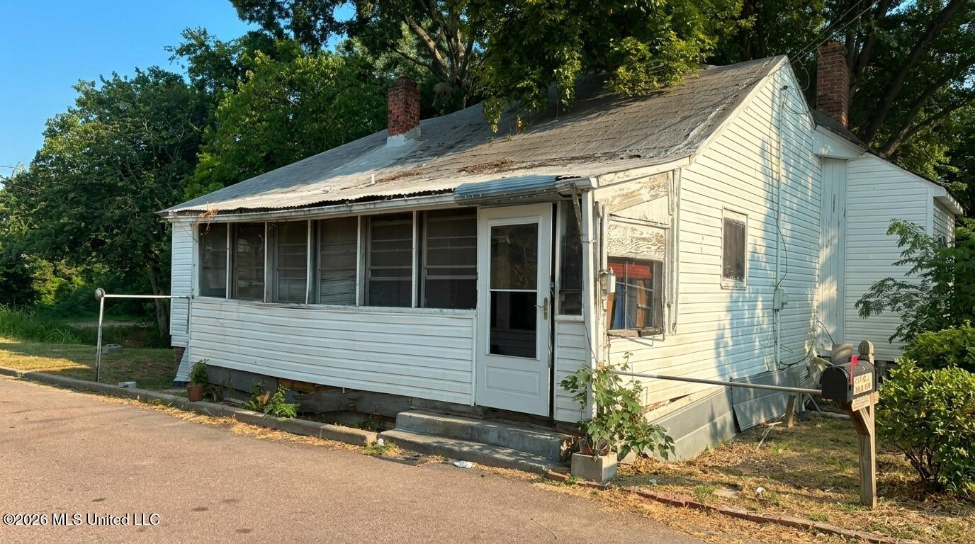 3401 Johnson Street Property Photo 1