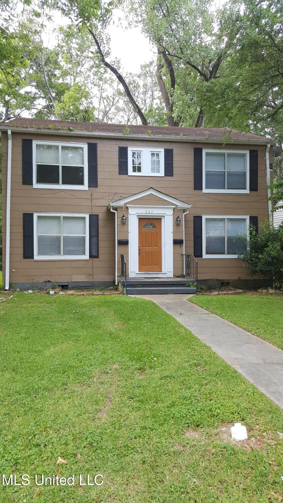 327 Decelle Street Property Photo 1