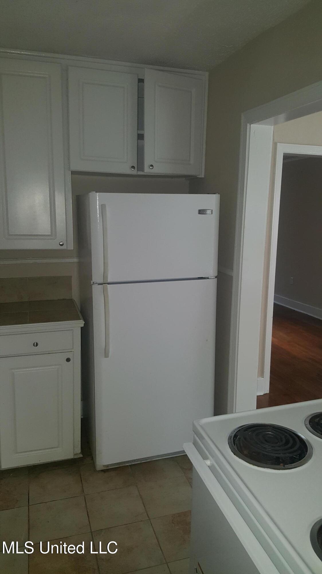 327 Decelle Street Property Photo 3