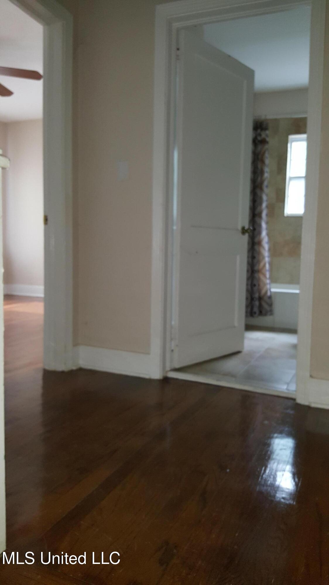 327 Decelle Street Property Photo 9