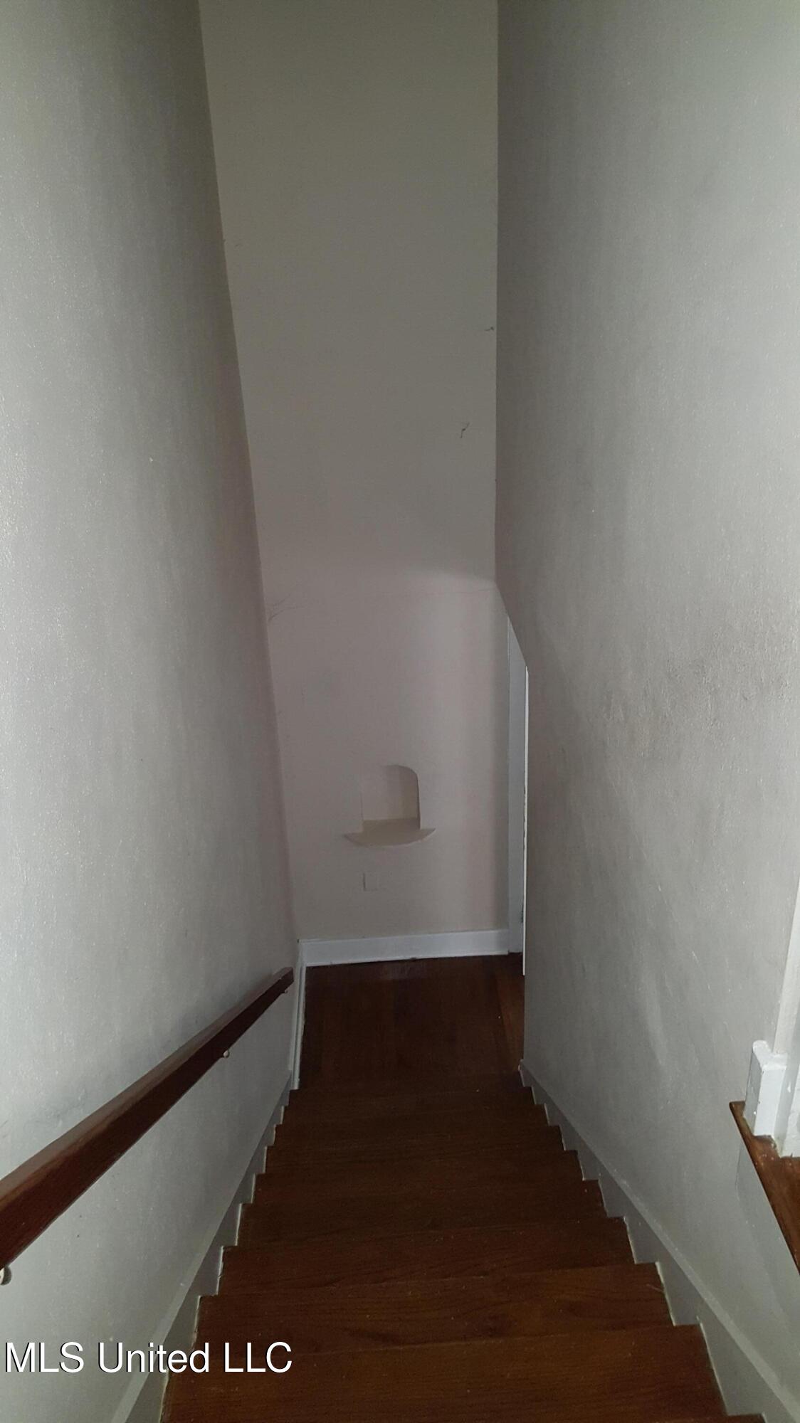 327 Decelle Street Property Photo 16