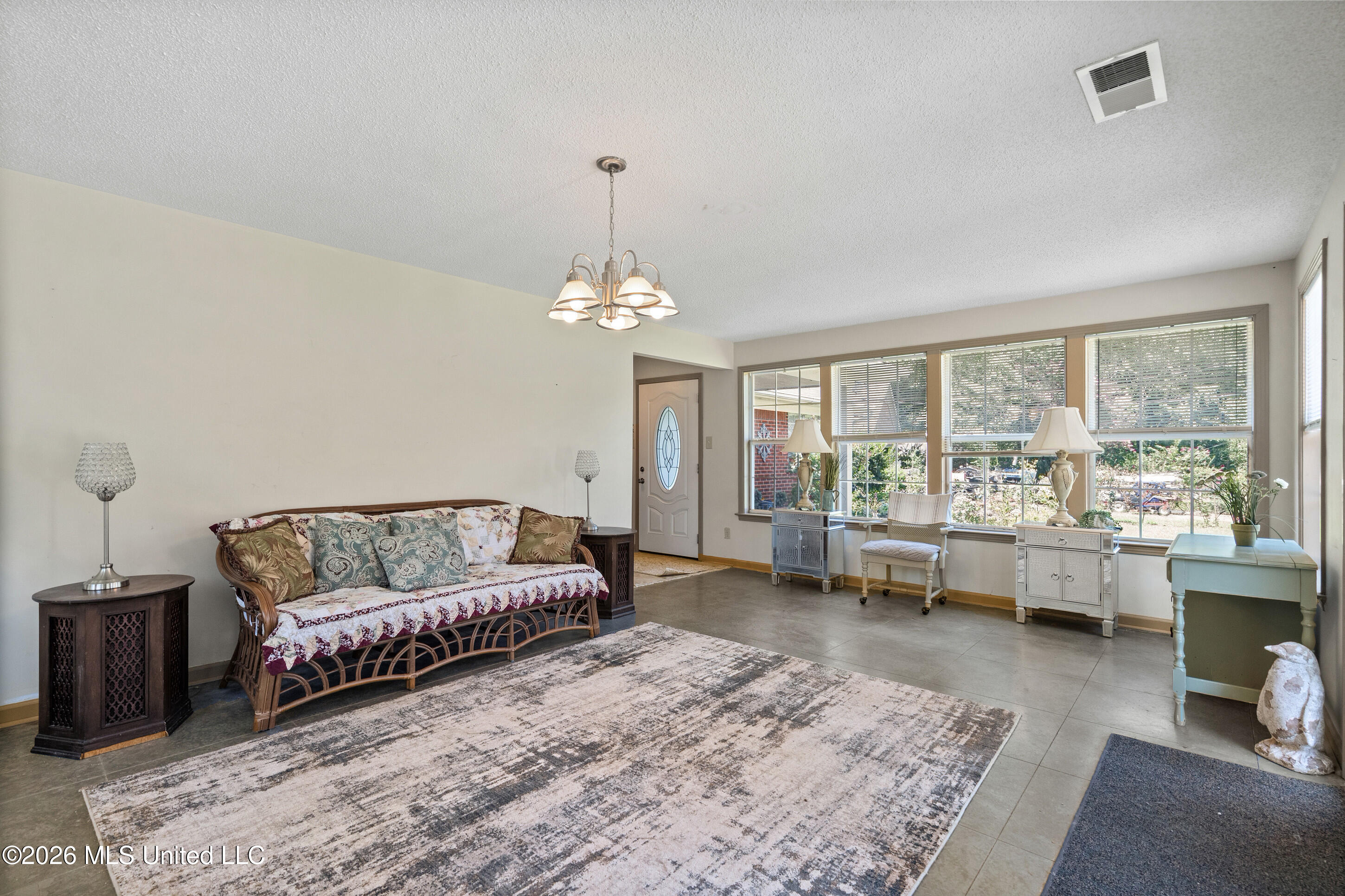 401 Black Bear Cove Property Photo 5