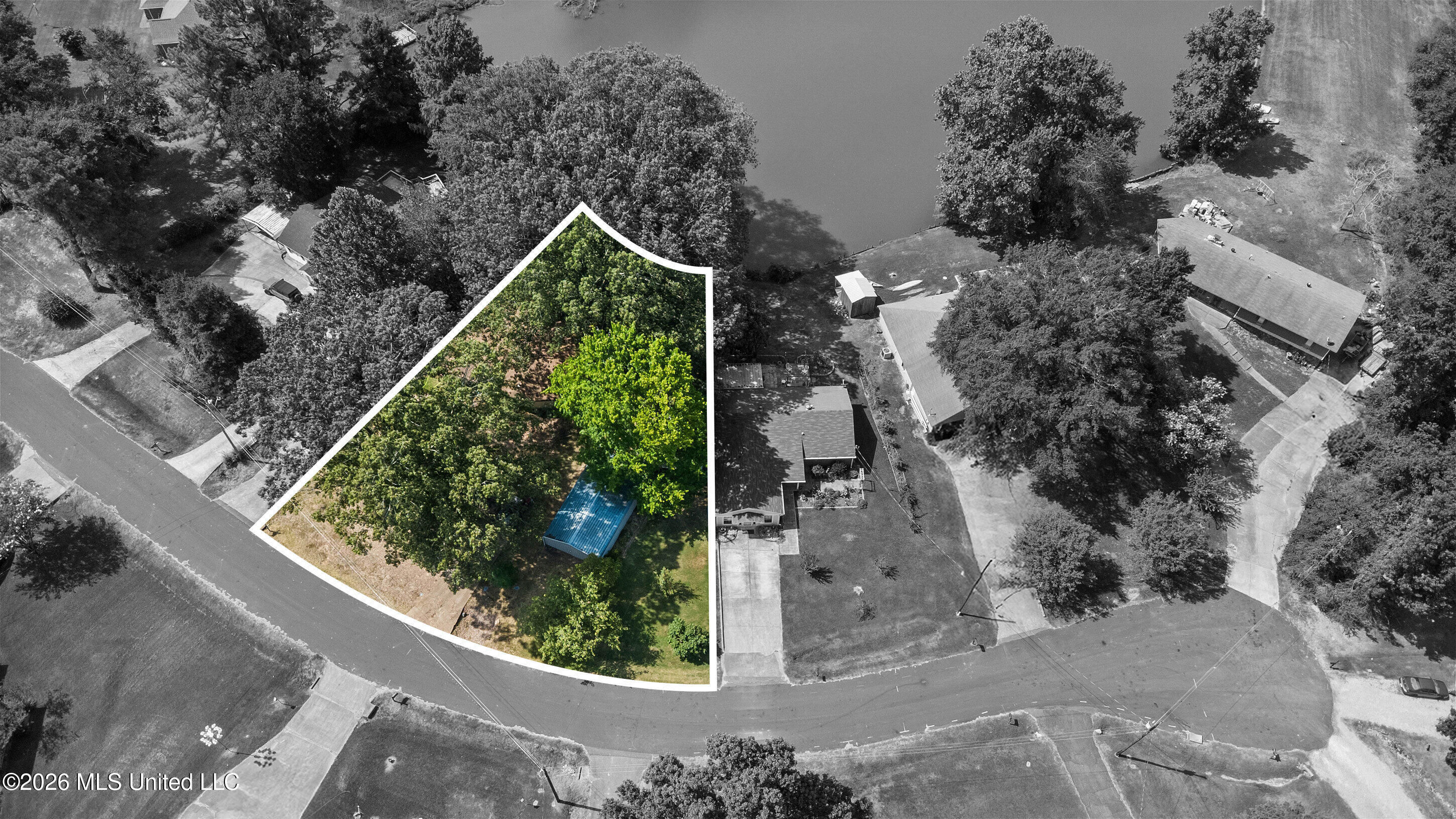 401 Black Bear Cove Property Photo 34
