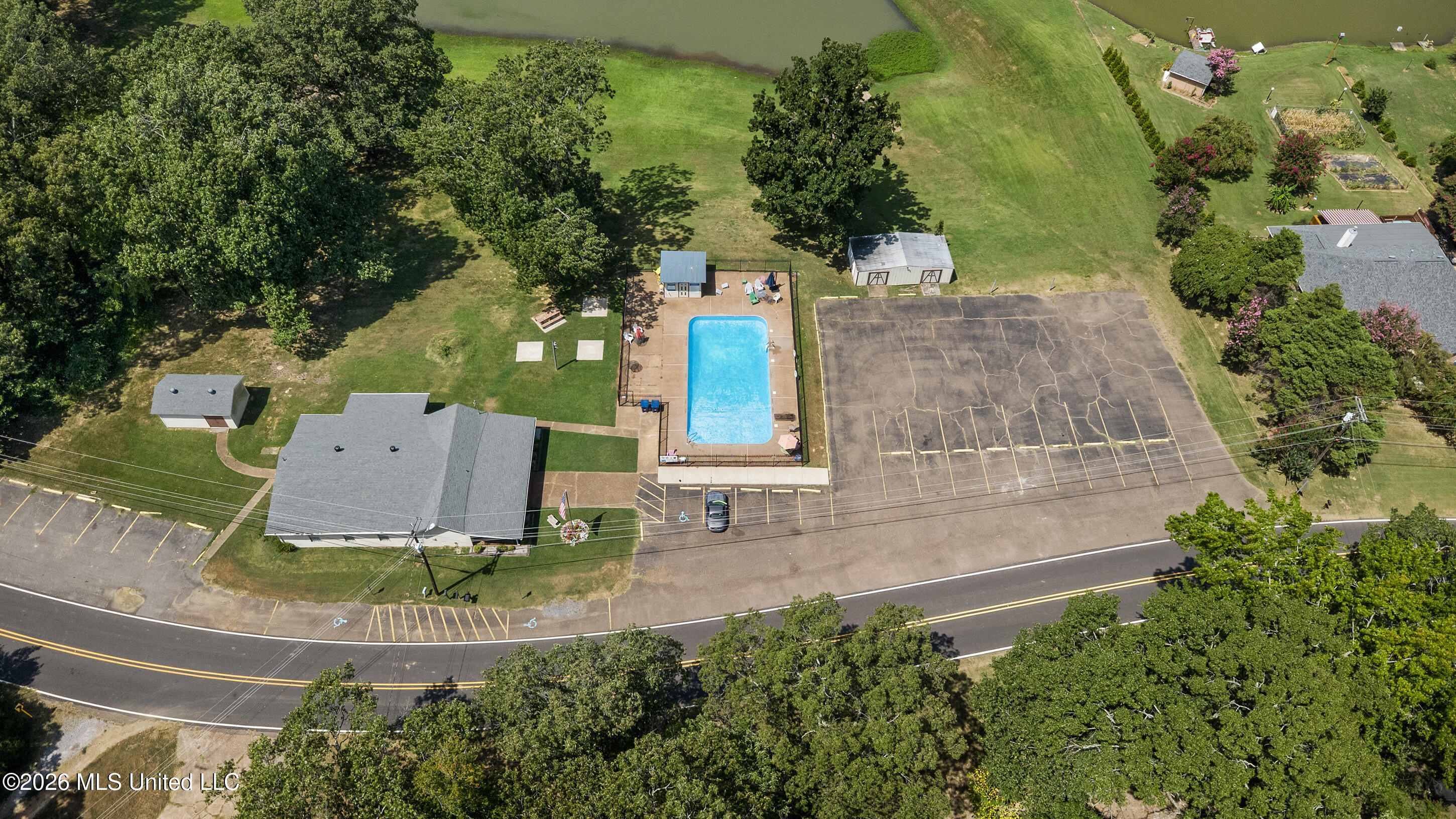 401 Black Bear Cove Property Photo 43
