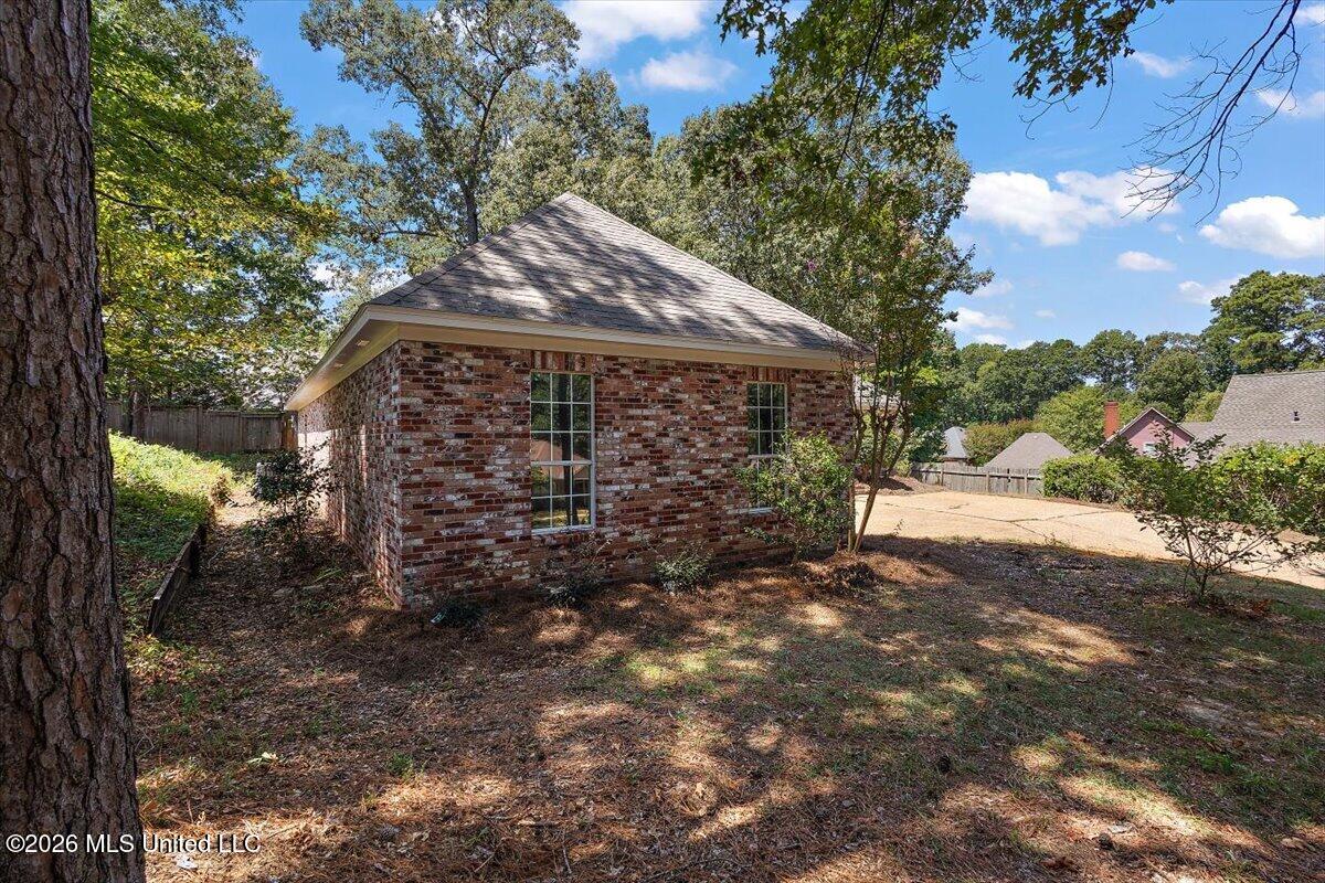 427 Apple Valley Property Photo 2