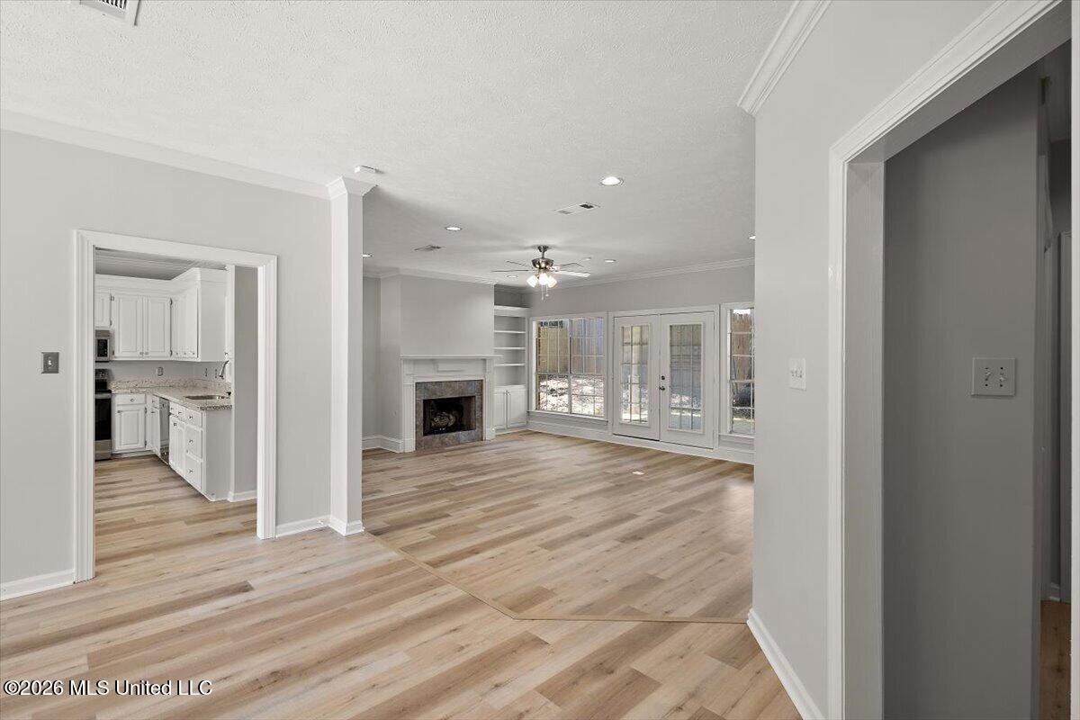 427 Apple Valley Property Photo 6