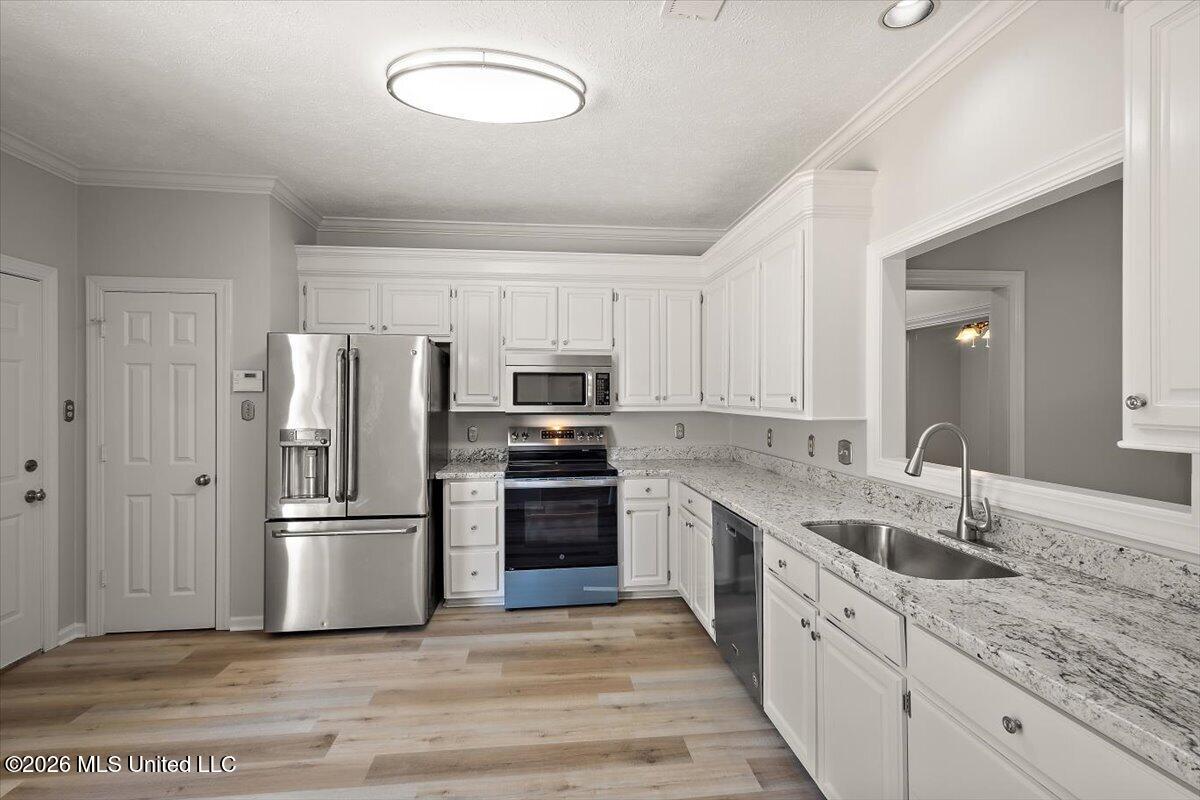 427 Apple Valley Property Photo 13