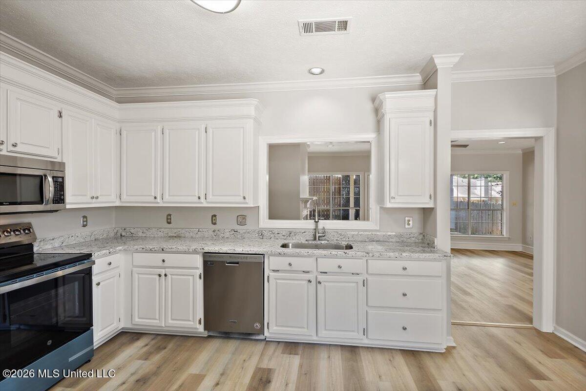 427 Apple Valley Property Photo 14