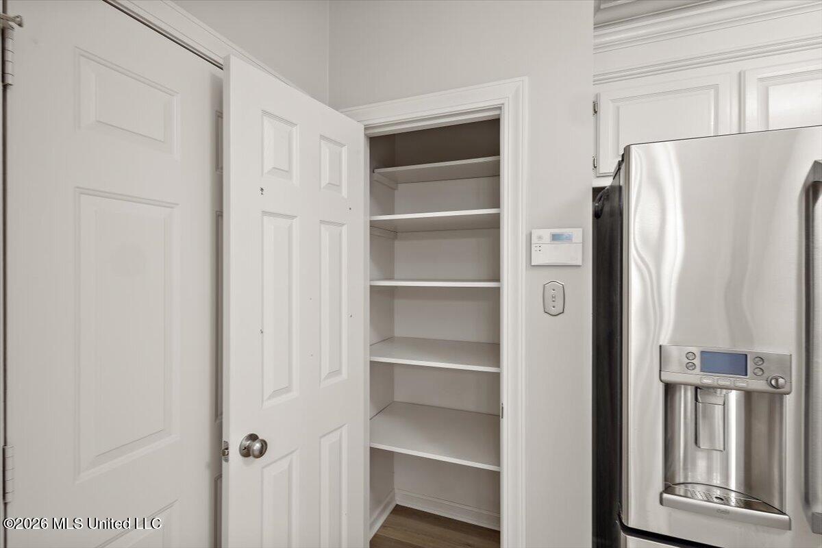427 Apple Valley Property Photo 15