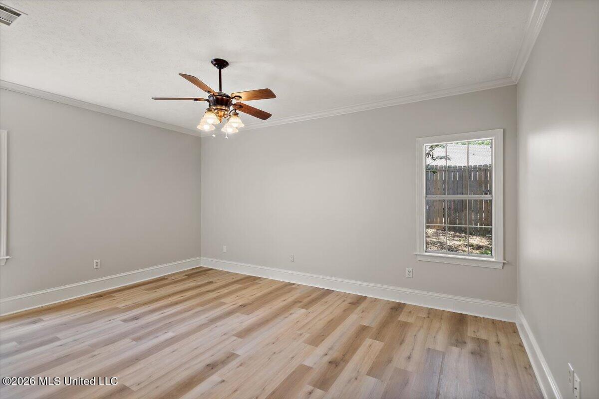 427 Apple Valley Property Photo 16