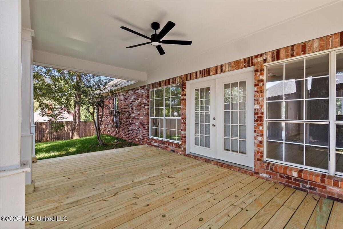 427 Apple Valley Property Photo 26