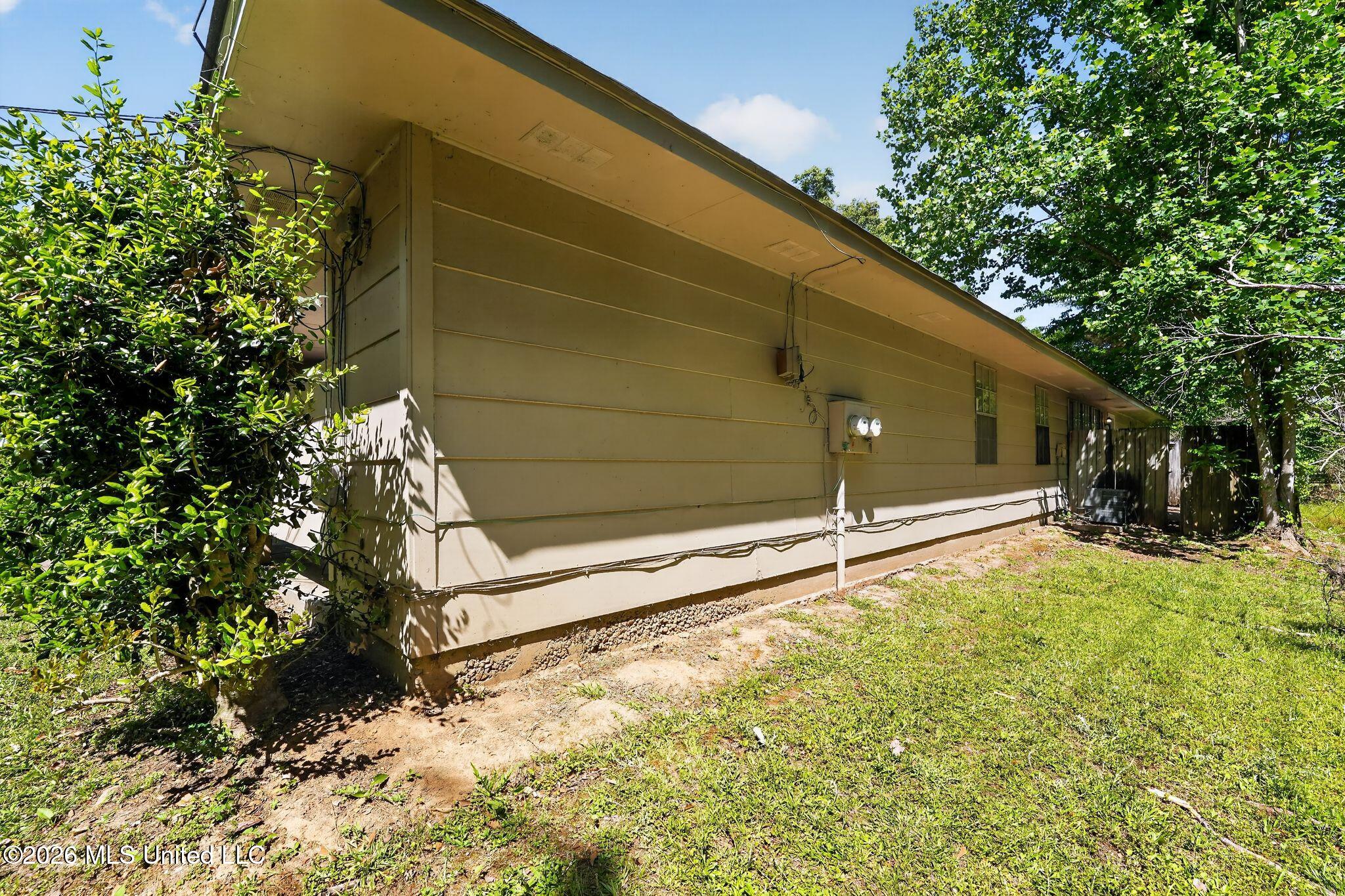 5702-5704 Orchard View Drive Property Photo 7