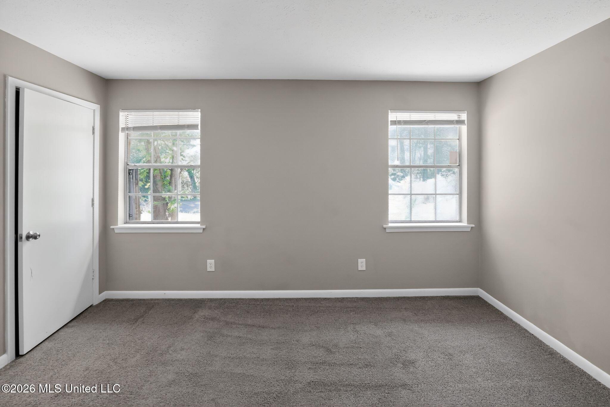 5702-5704 Orchard View Drive Property Photo 18