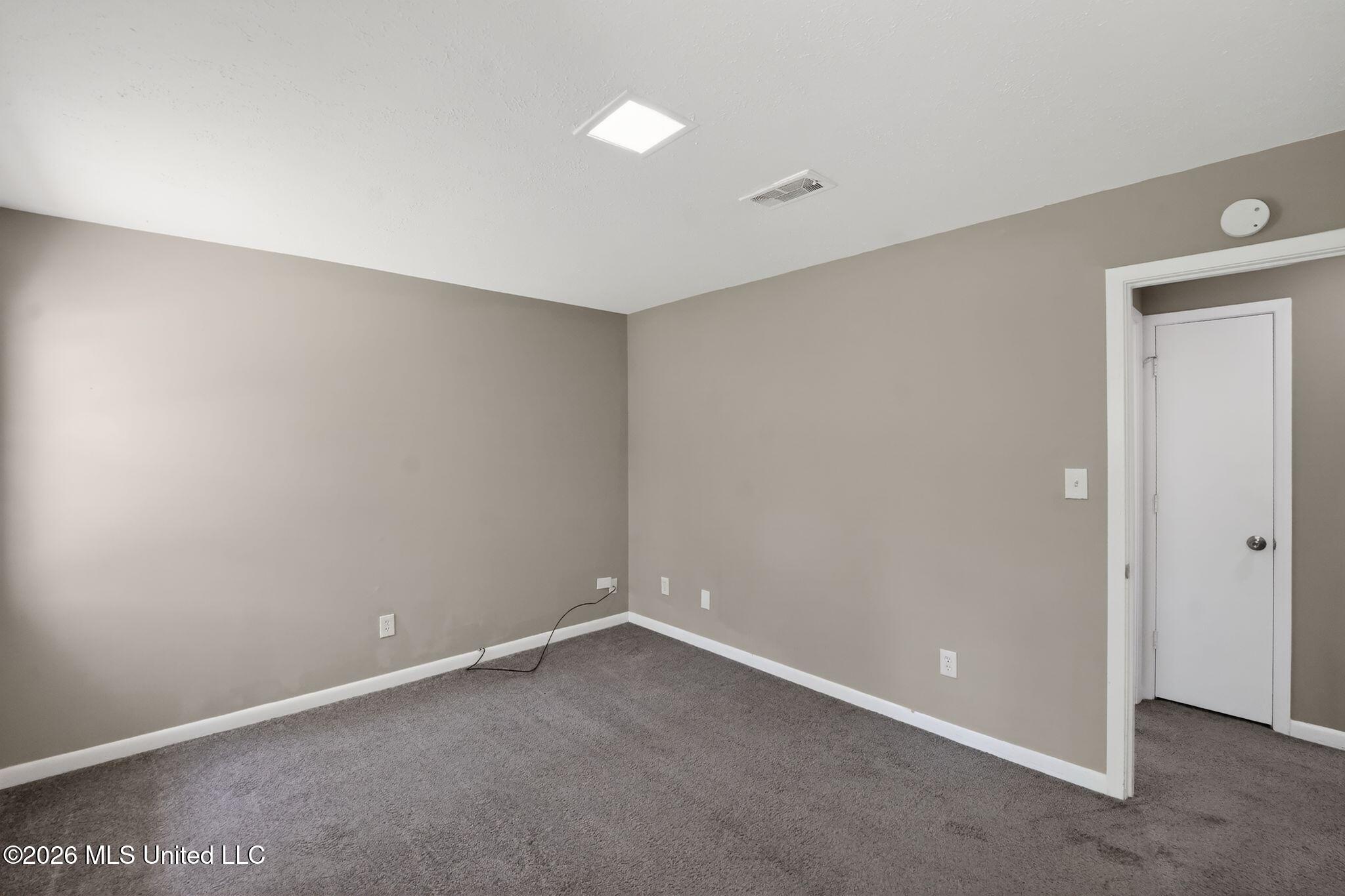 5702-5704 Orchard View Drive Property Photo 19