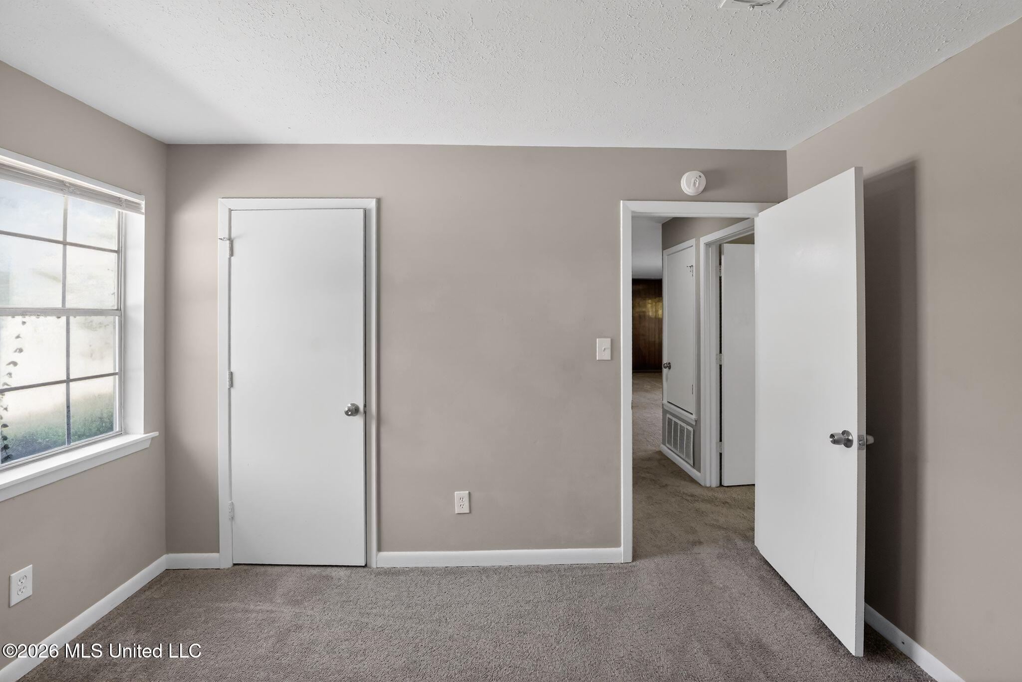 5702-5704 Orchard View Drive Property Photo 21