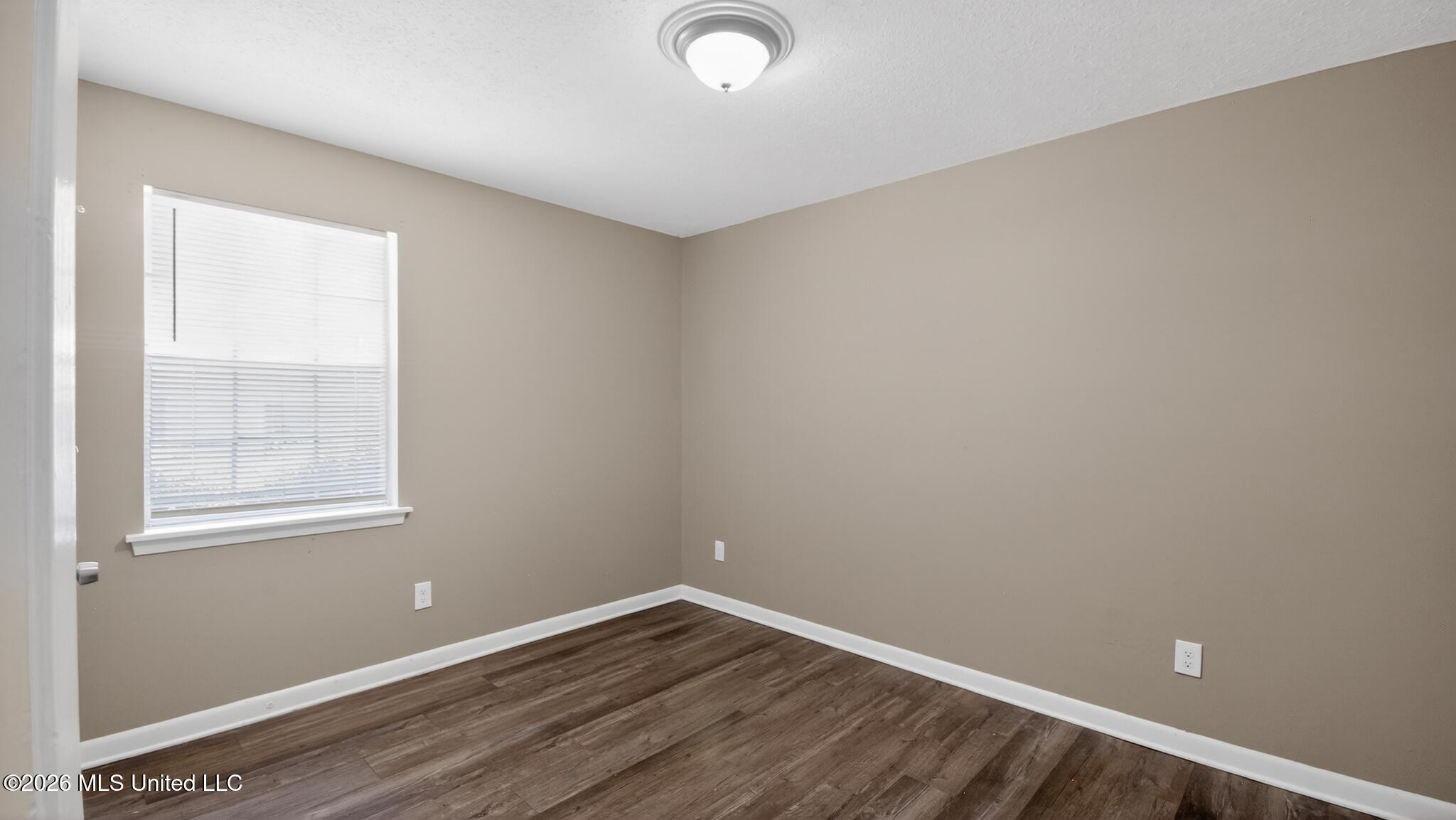 5706-5708 Orchard View Drive Property Photo 7
