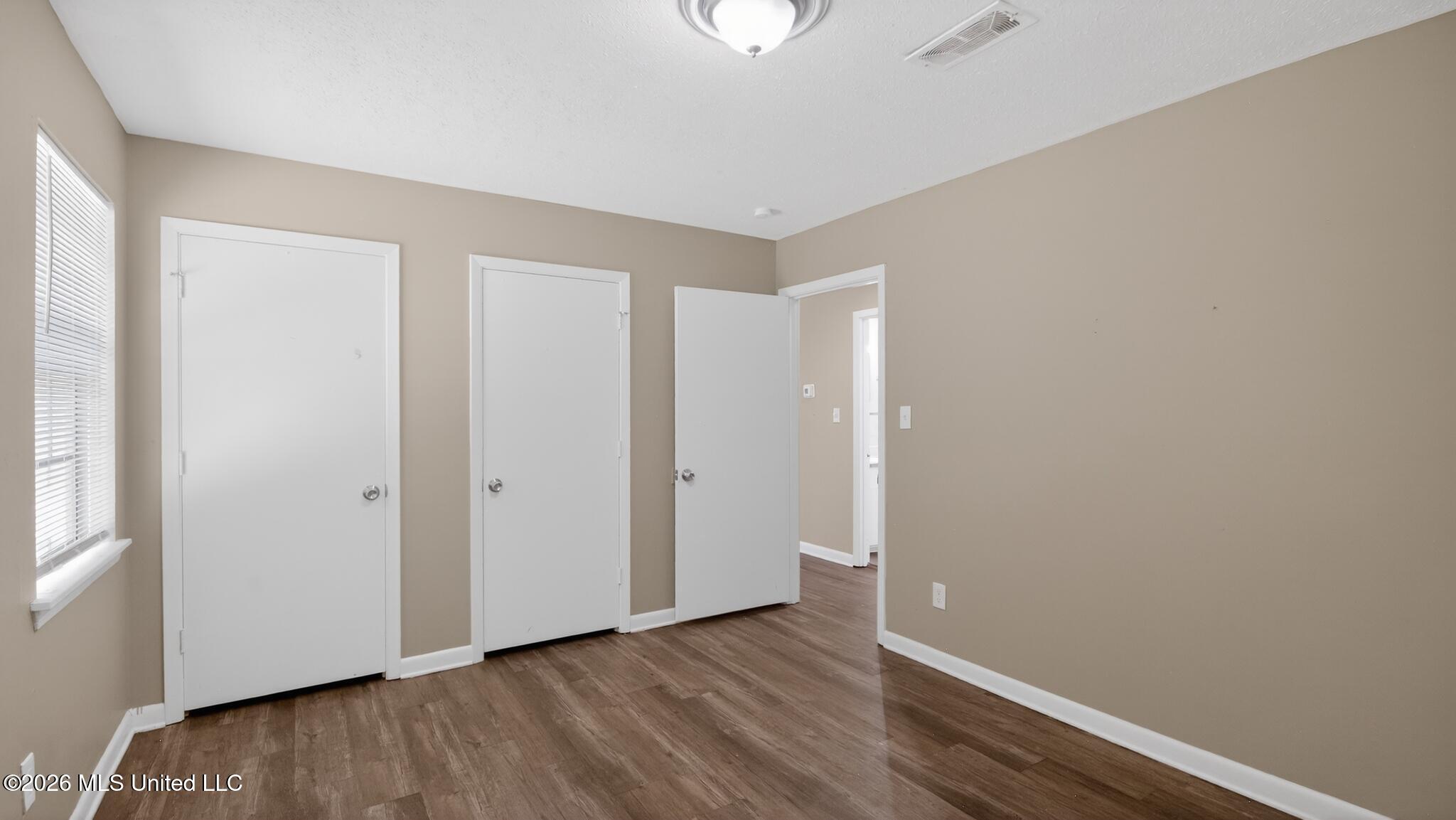 5706-5708 Orchard View Drive Property Photo 12